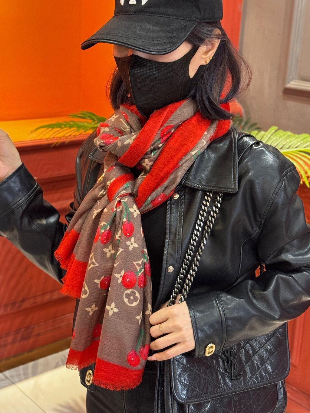 LOUIS VUITTON LV SCARF 200 CM IN CASHMERE 728985