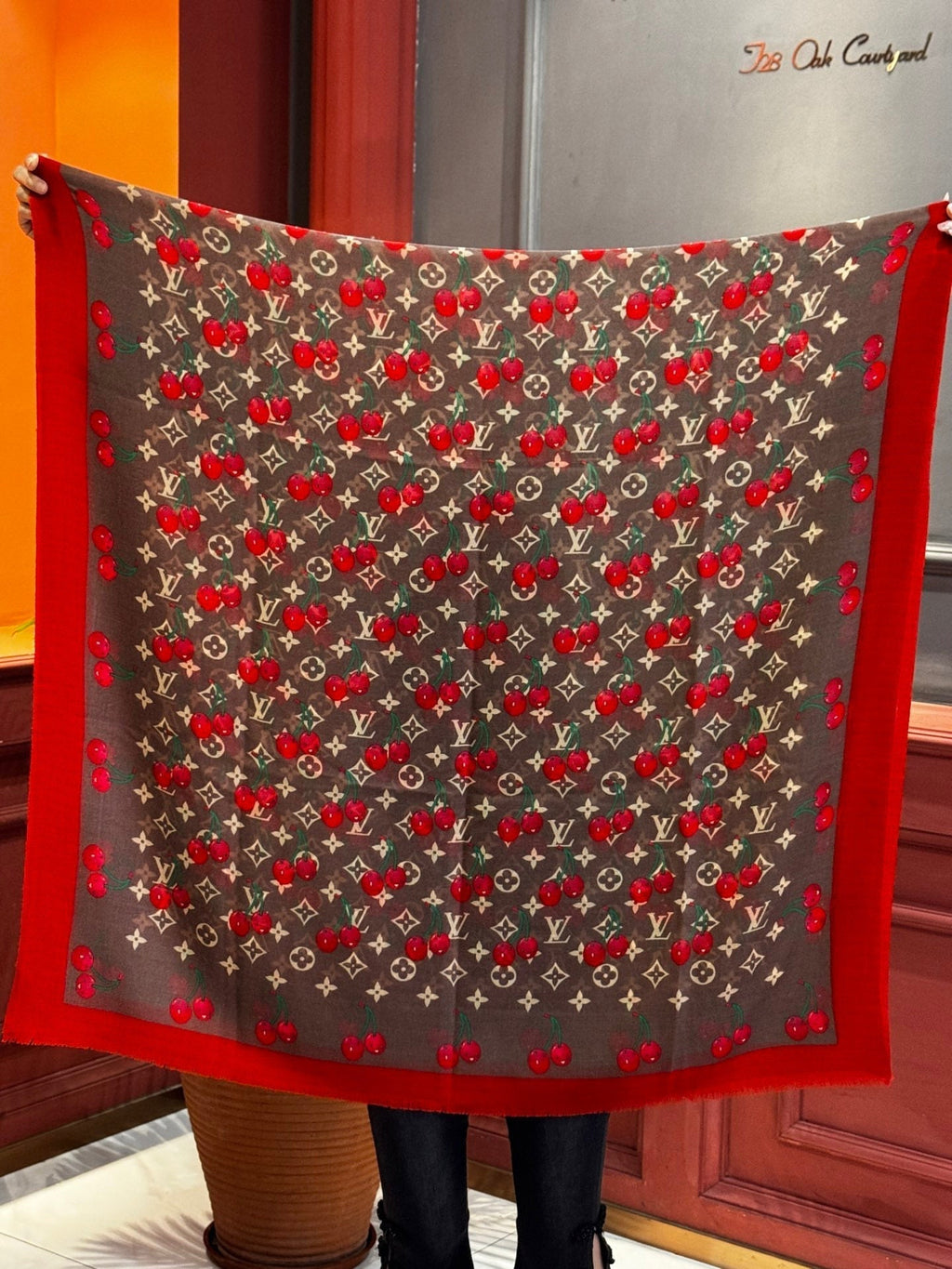 LOUIS VUITTON LV SCARF 200 CM IN CASHMERE 728985