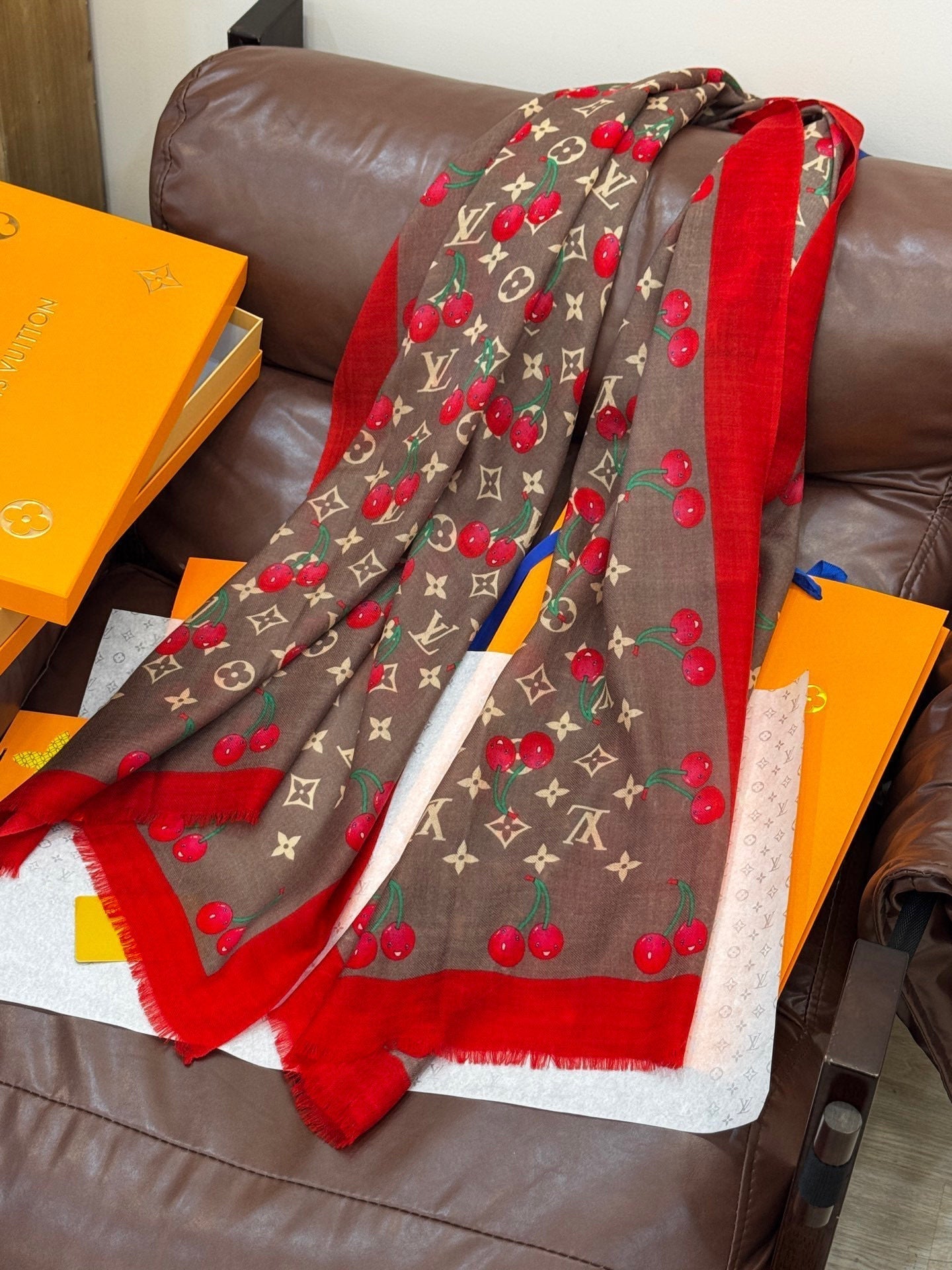 LOUIS VUITTON LV SCARF 200 CM IN CASHMERE 728985