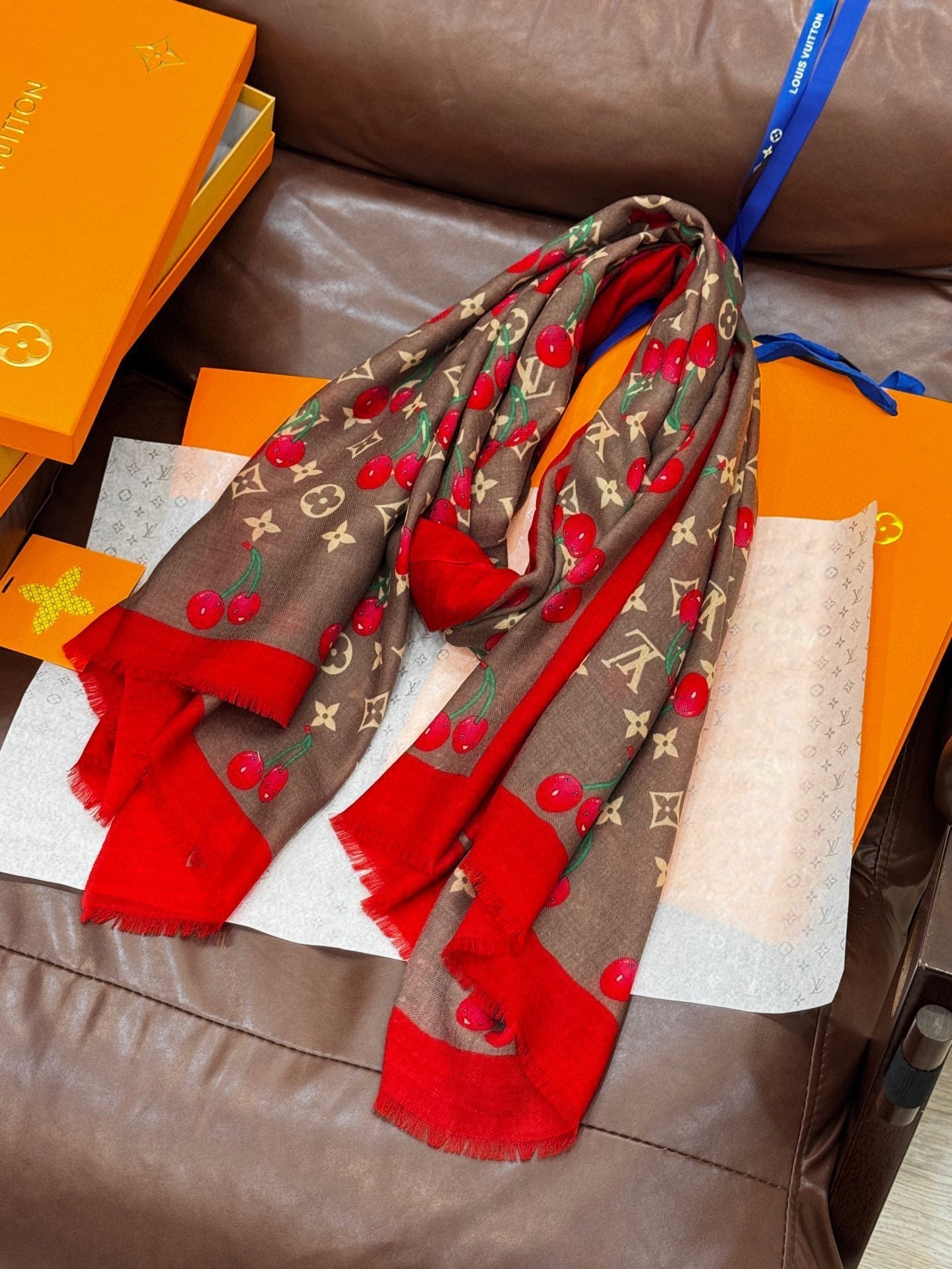 LOUIS VUITTON LV SCARF 200 CM IN CASHMERE 728985