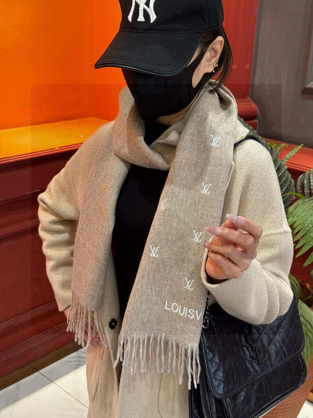 LOUIS VUITTON LV SCARF 180 CM IN CASHMERE 730568