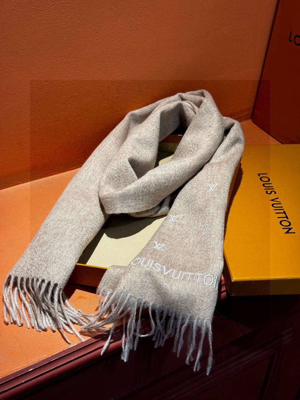 LOUIS VUITTON LV SCARF 180 CM IN CASHMERE 730568