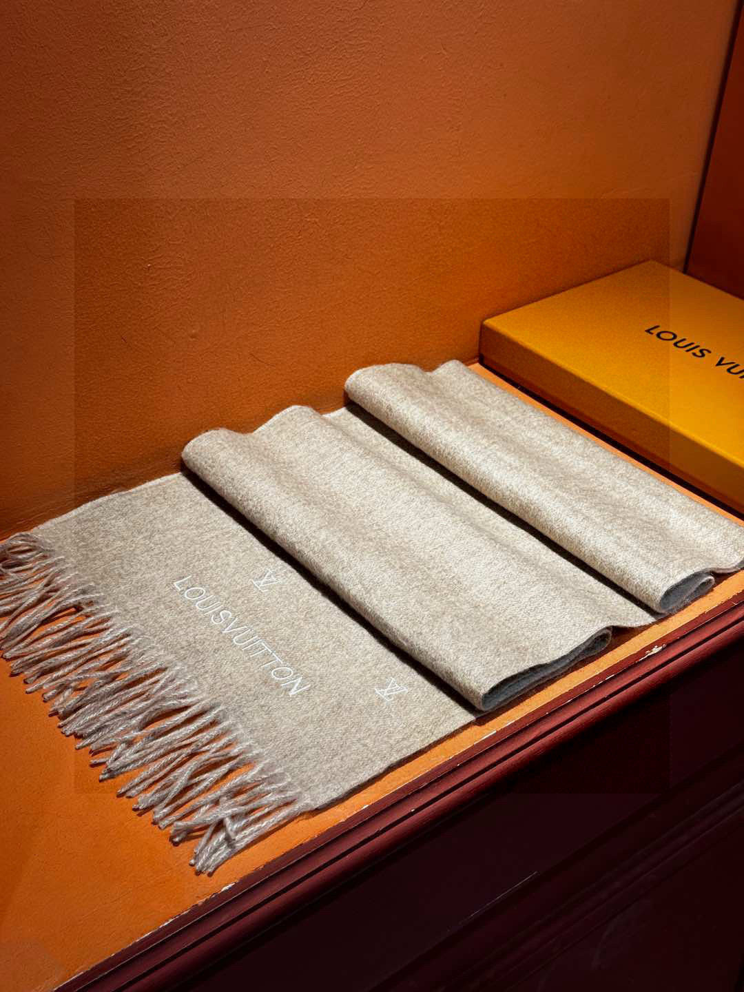 LOUIS VUITTON LV SCARF 180 CM IN CASHMERE 730568