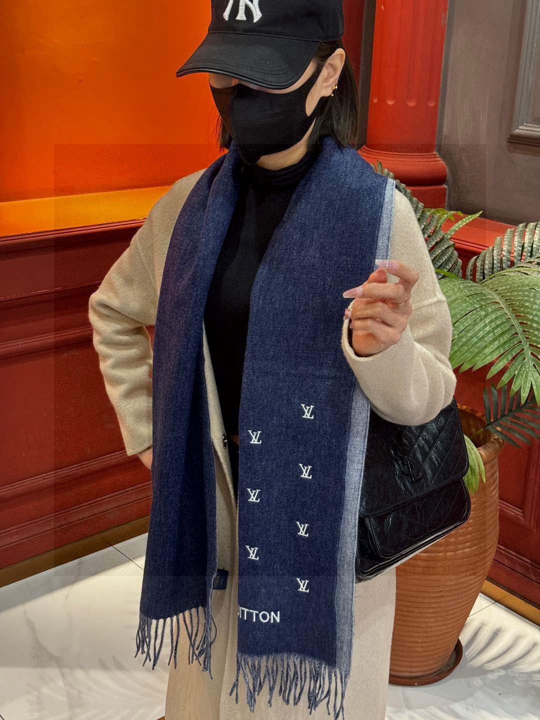 LOUIS VUITTON LV SCARF 180 CM IN CASHMERE 730570
