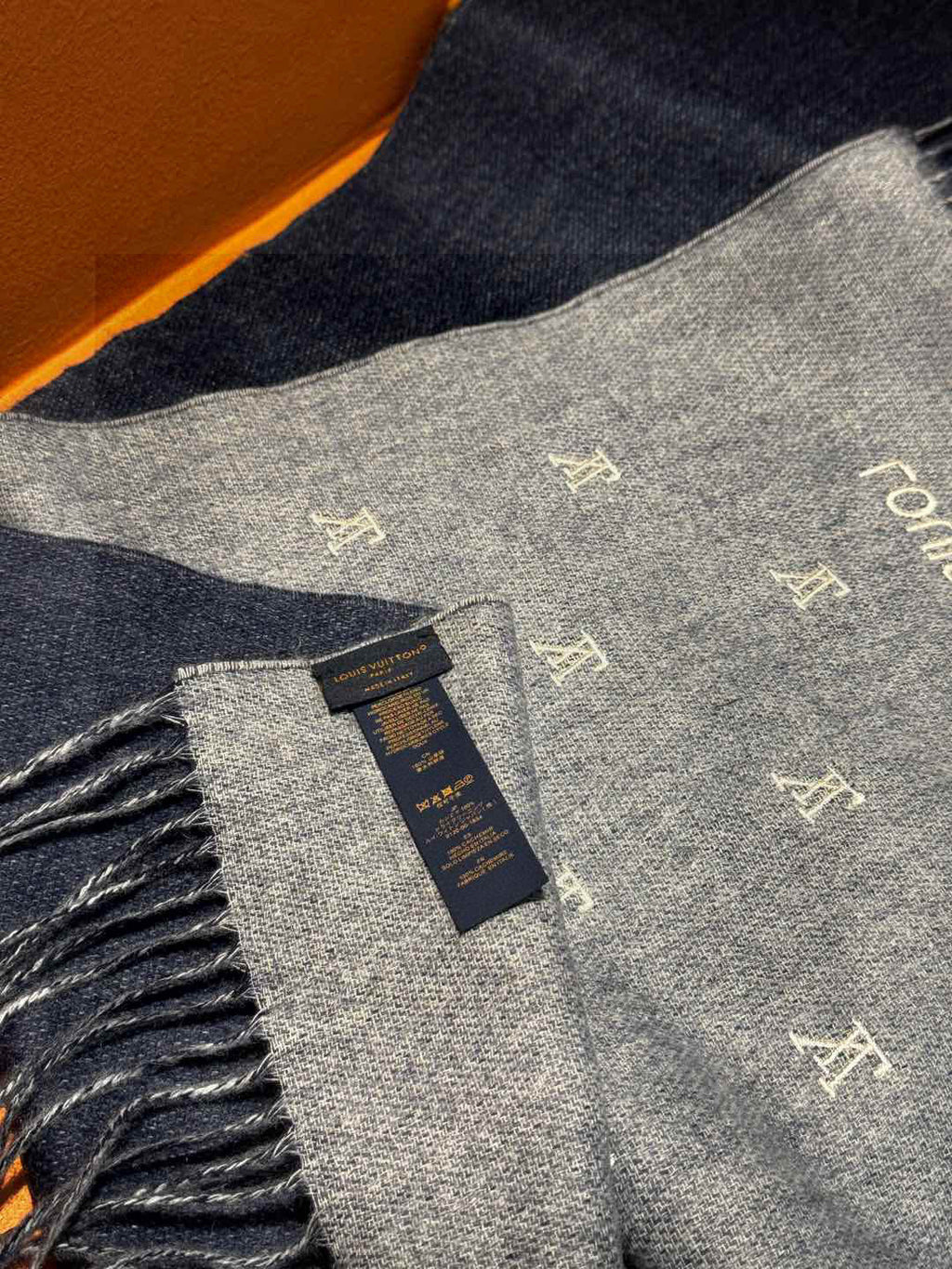 LOUIS VUITTON LV SCARF 180 CM IN CASHMERE 730570