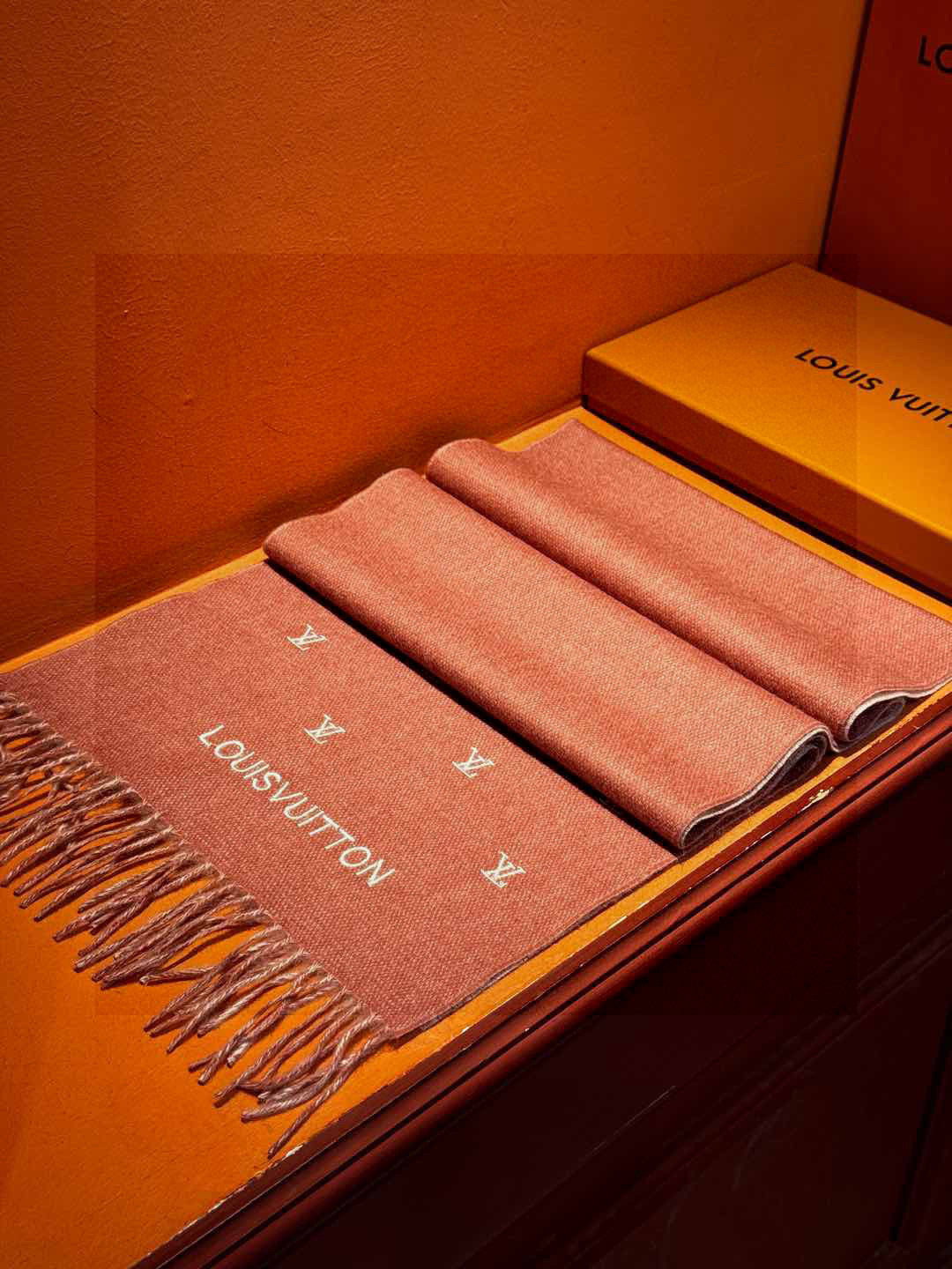 LOUIS VUITTON LV SCARF 180 CM IN CASHMERE 730572