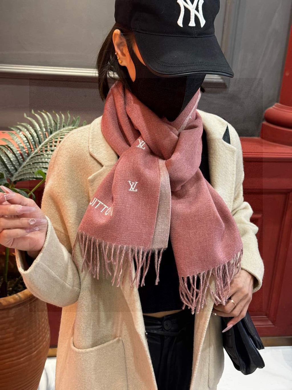 LOUIS VUITTON LV SCARF 180 CM IN CASHMERE 730572