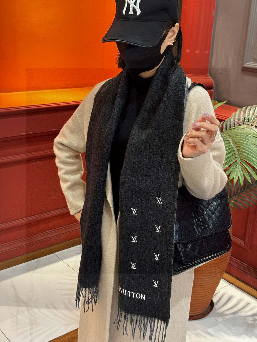 LOUIS VUITTON LV SCARF 180 CM IN CASHMERE 730575