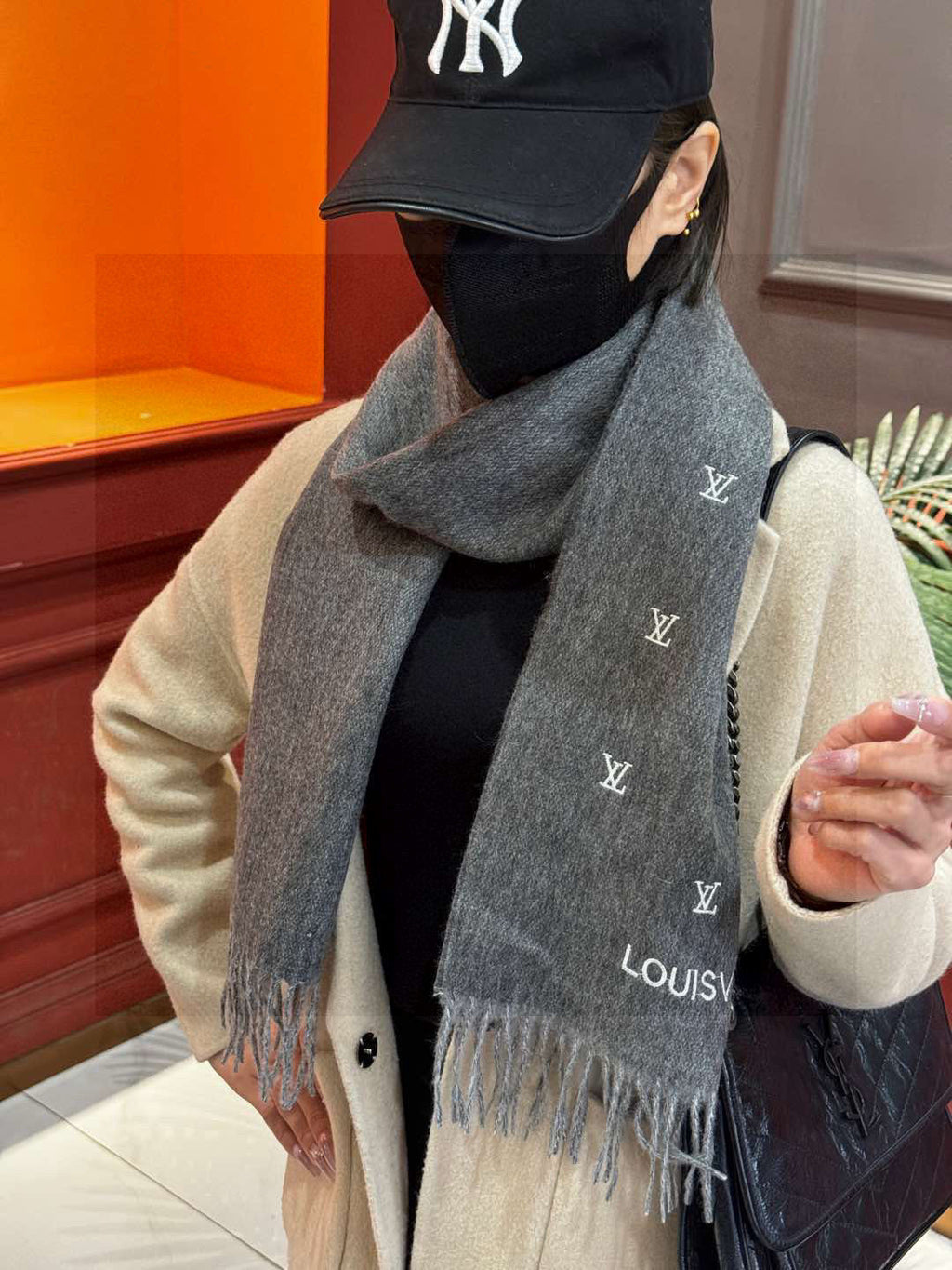 LOUIS VUITTON LV SCARF 180 CM IN CASHMERE 730576