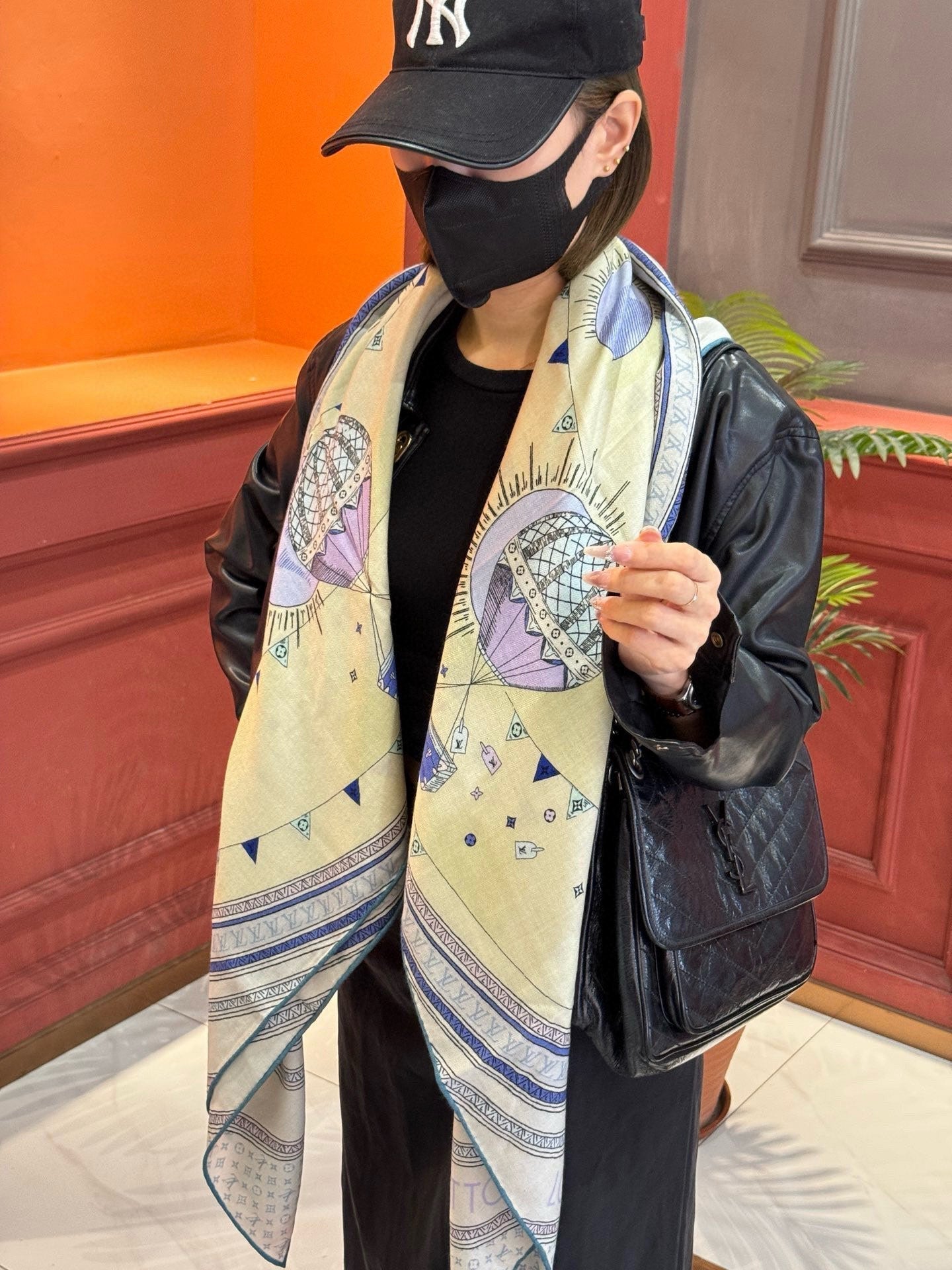 LOUIS VUITTON LV SCARF 140 CM IN SILK 730620