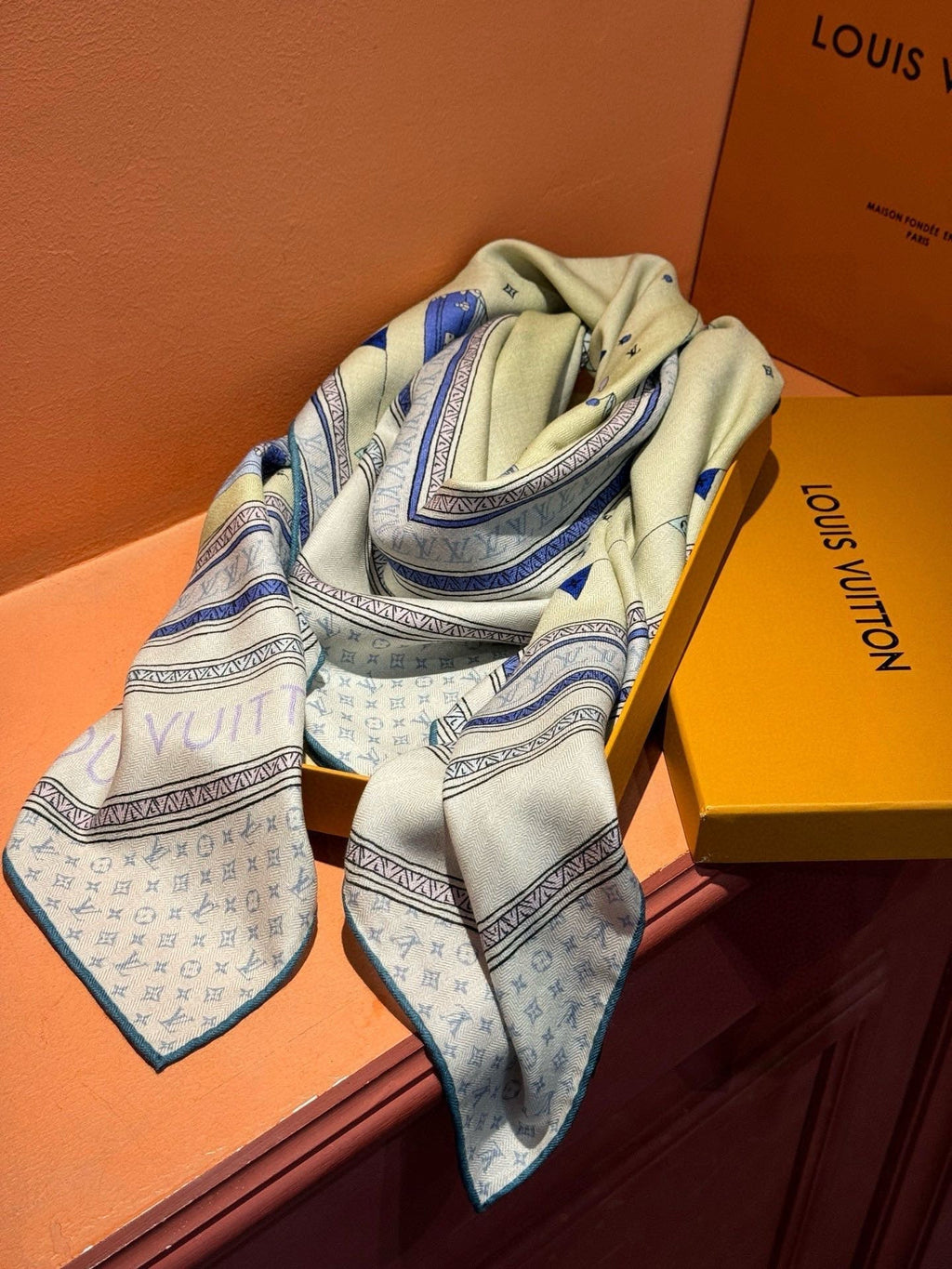 LOUIS VUITTON LV SCARF 140 CM IN SILK 730620