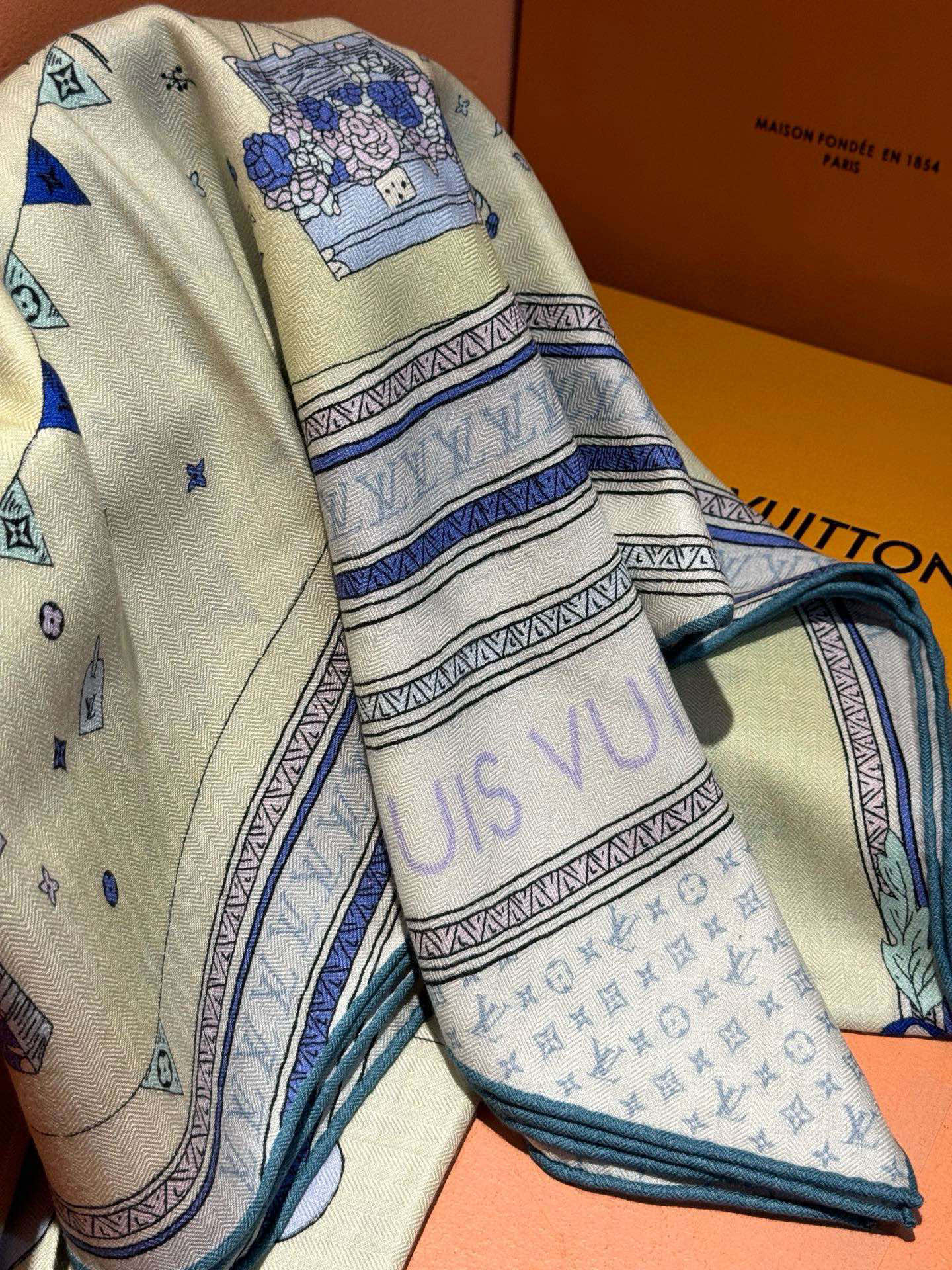 LOUIS VUITTON LV SCARF 140 CM IN SILK 730620