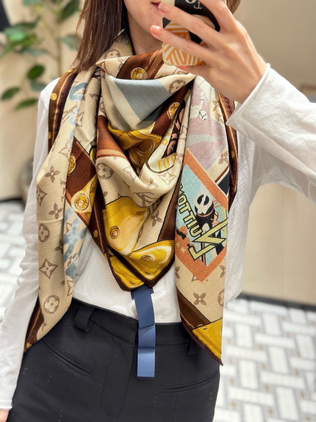 LOUIS VUITTON LV SCARF 140 CM IN SILK 732101