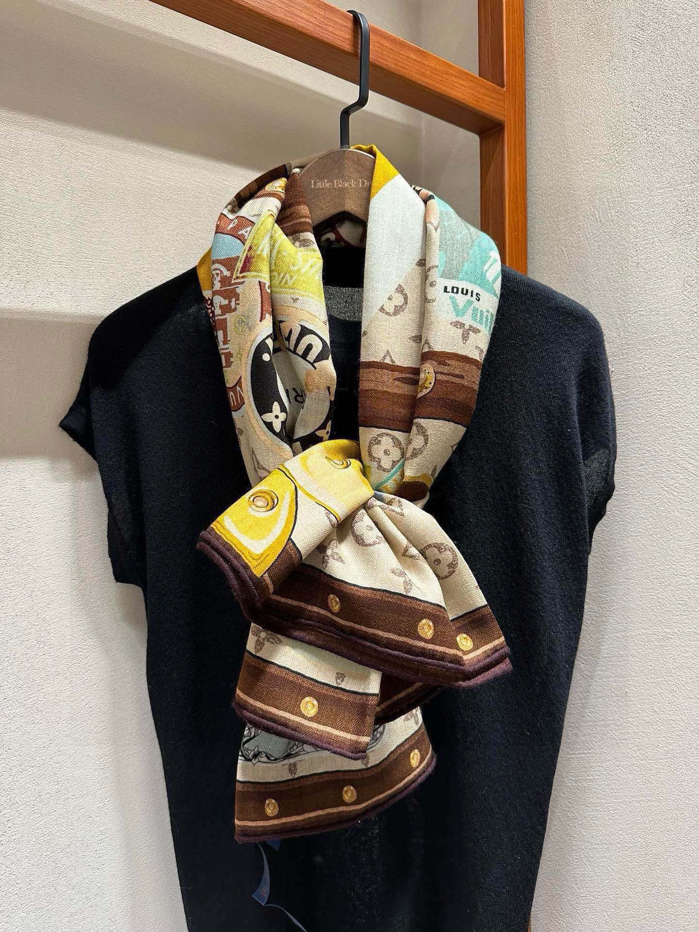 LOUIS VUITTON LV SCARF 140 CM IN SILK 732101