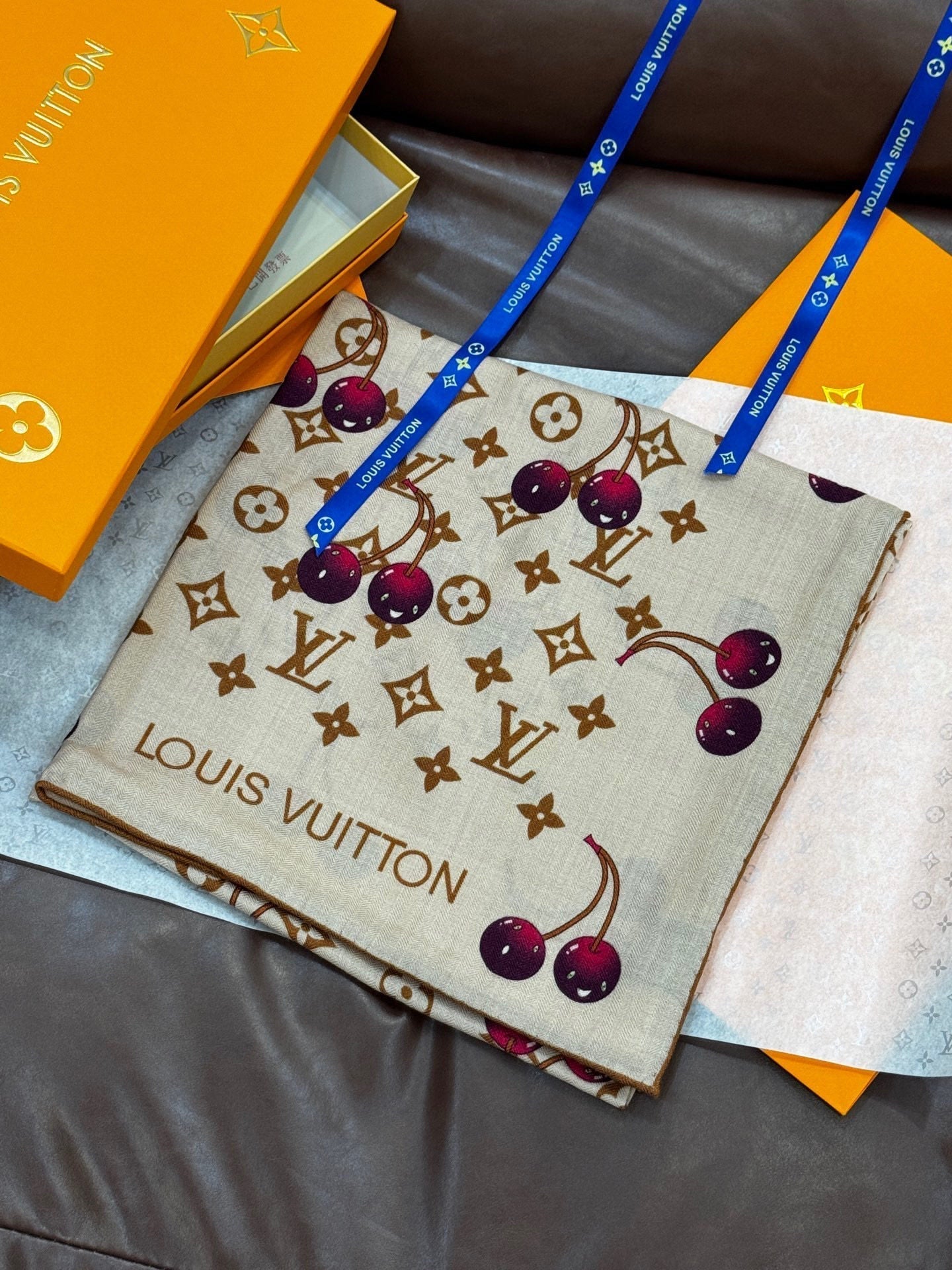 LOUIS VUITTON LV SCARF 140 CM IN WOOL MIX SILK 737263