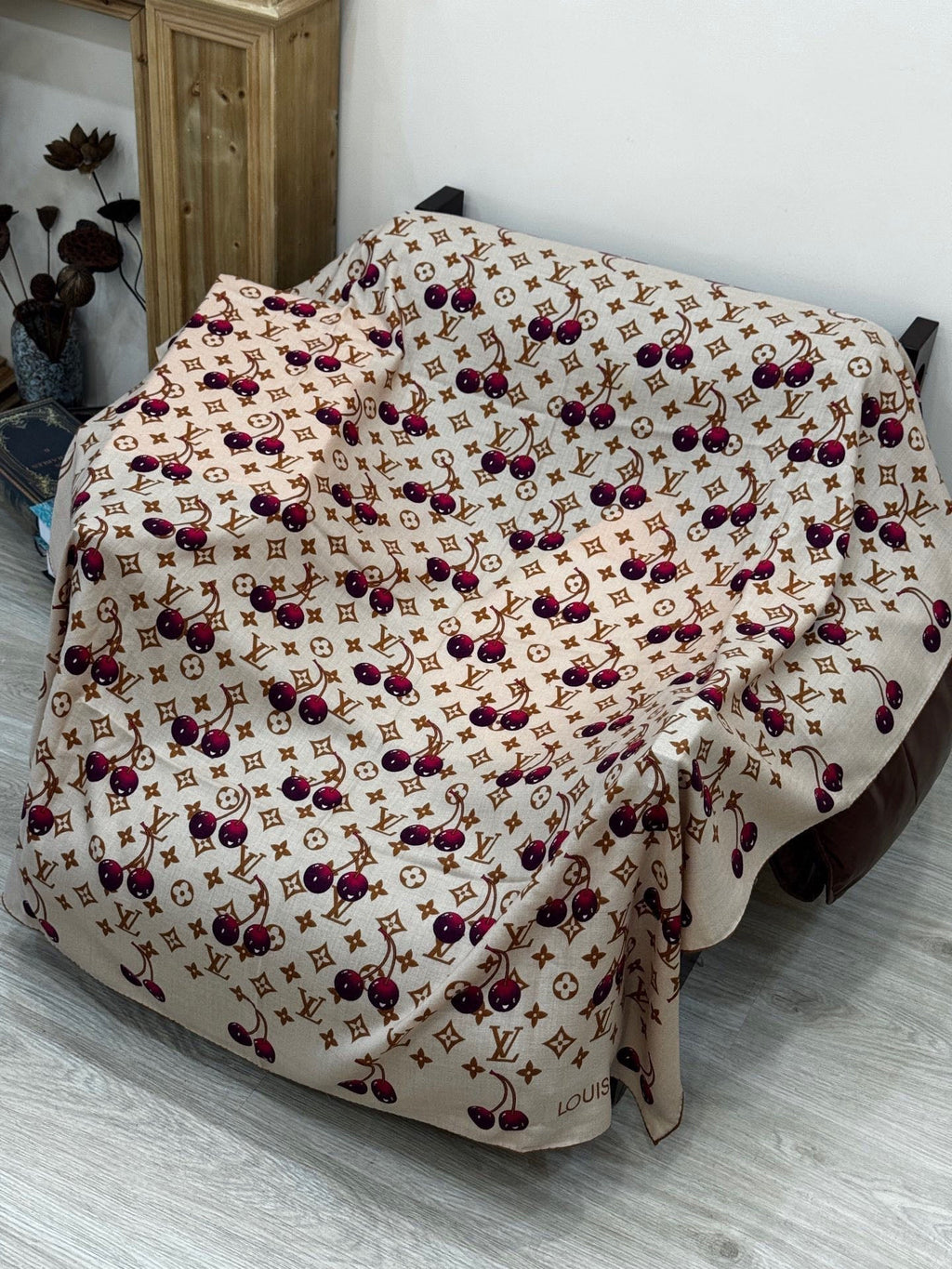 LOUIS VUITTON LV SCARF 140 CM IN WOOL MIX SILK 737263