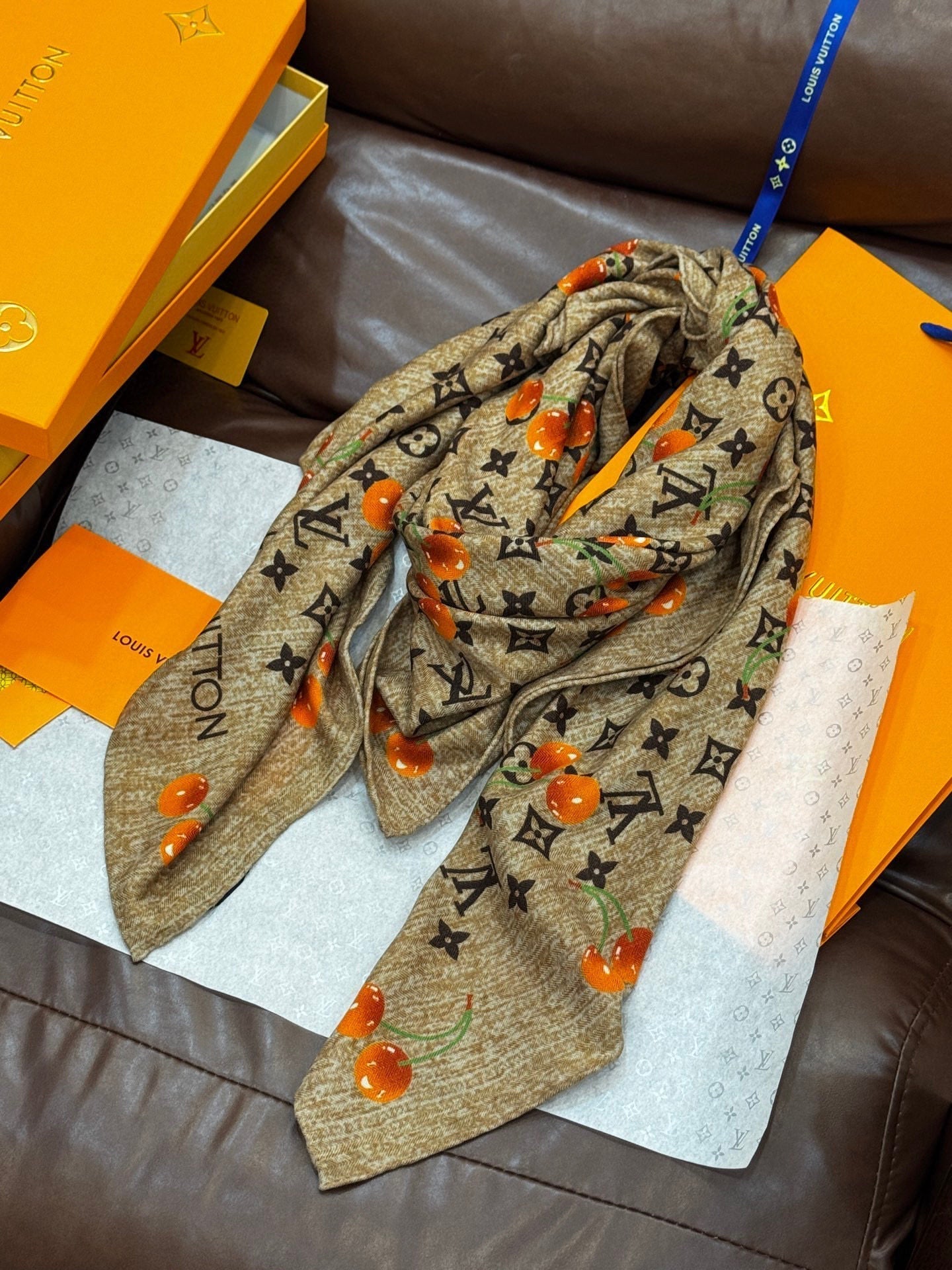LOUIS VUITTON LV SCARF 140 CM IN WOOL MIX SILK 737264