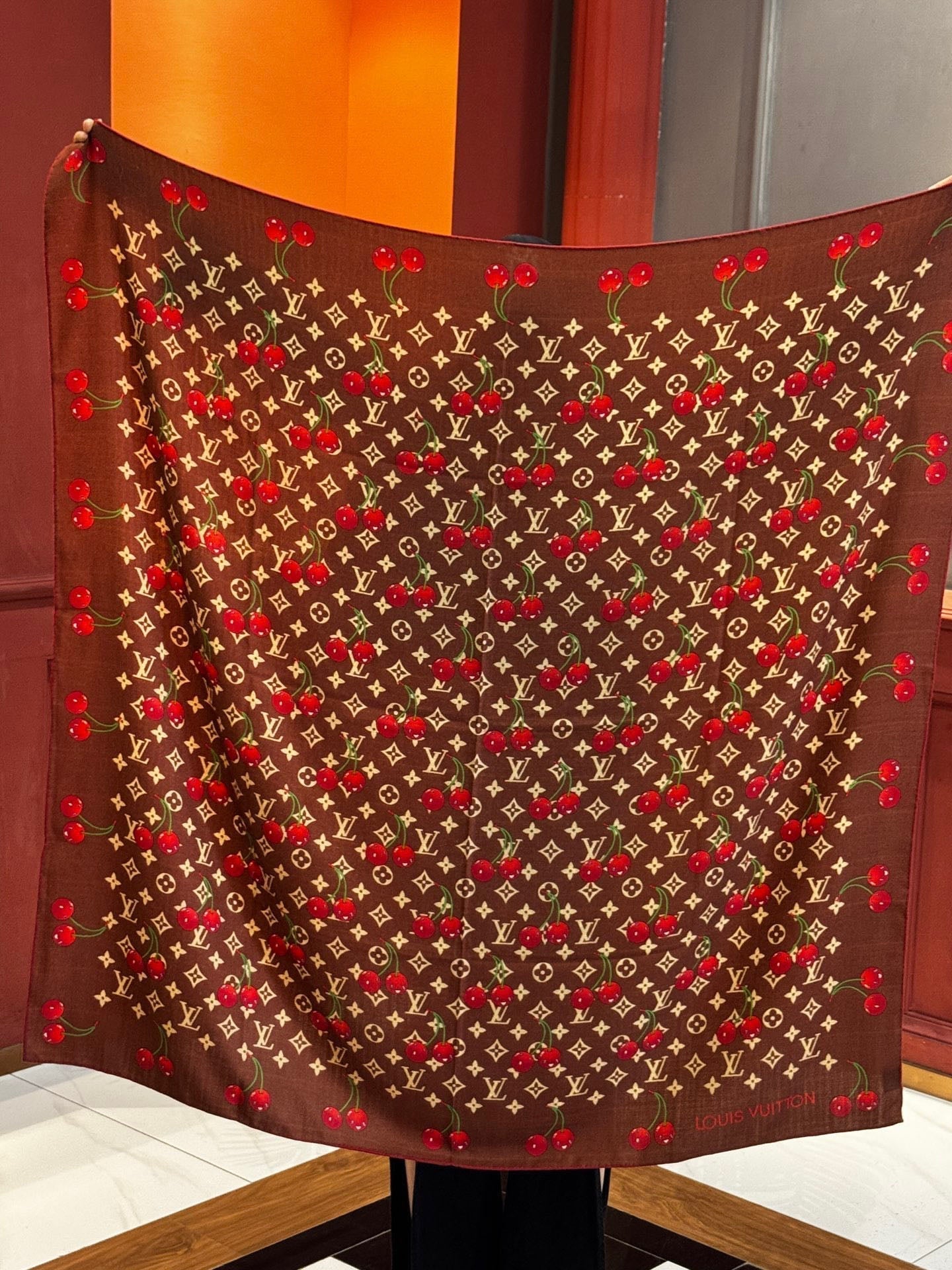 LOUIS VUITTON LV SCARF 140 CM IN WOOL MIX SILK 737265