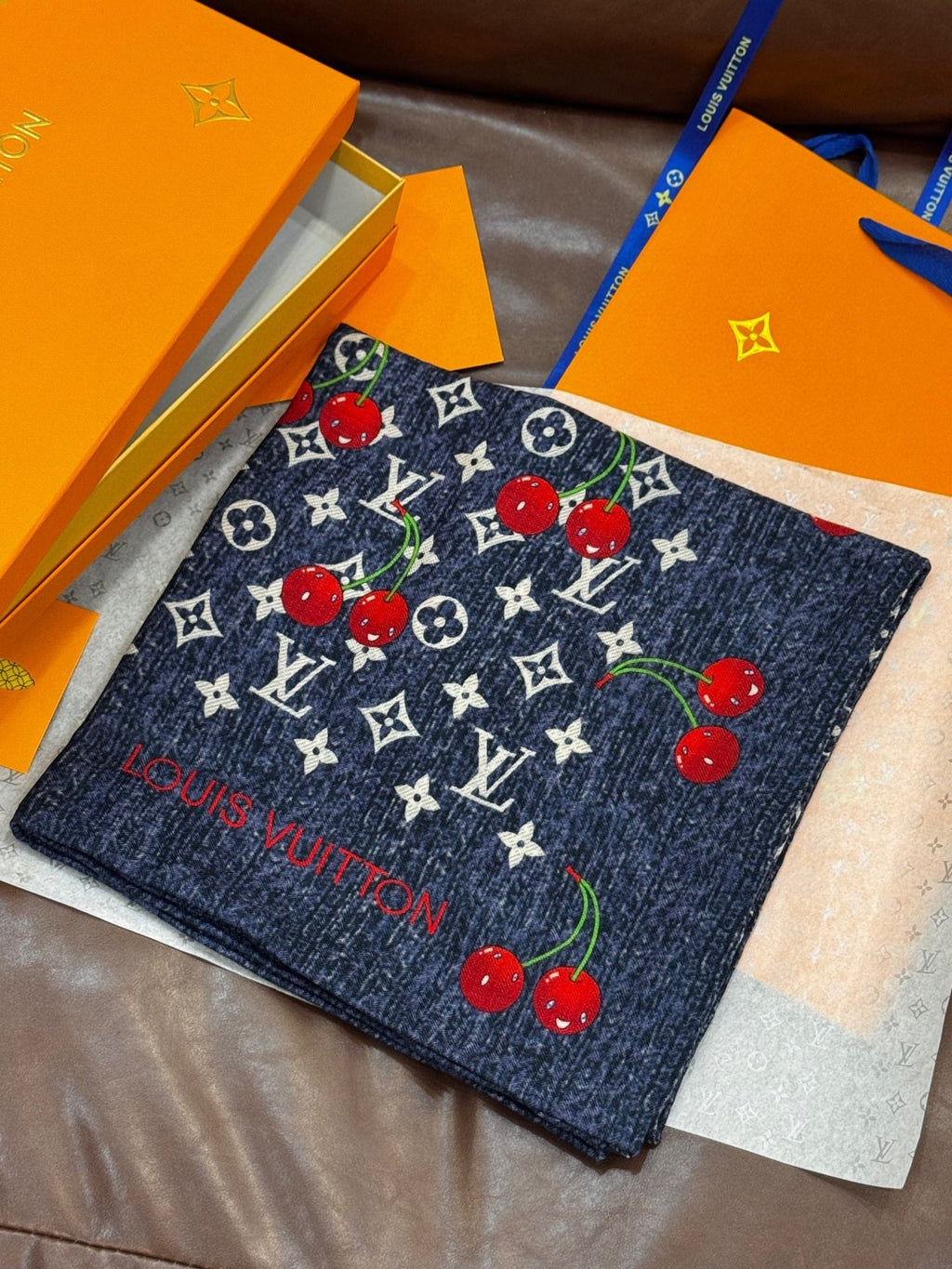 LOUIS VUITTON LV SCARF 140 CM IN SILK-CASHMERE BLEND 737269