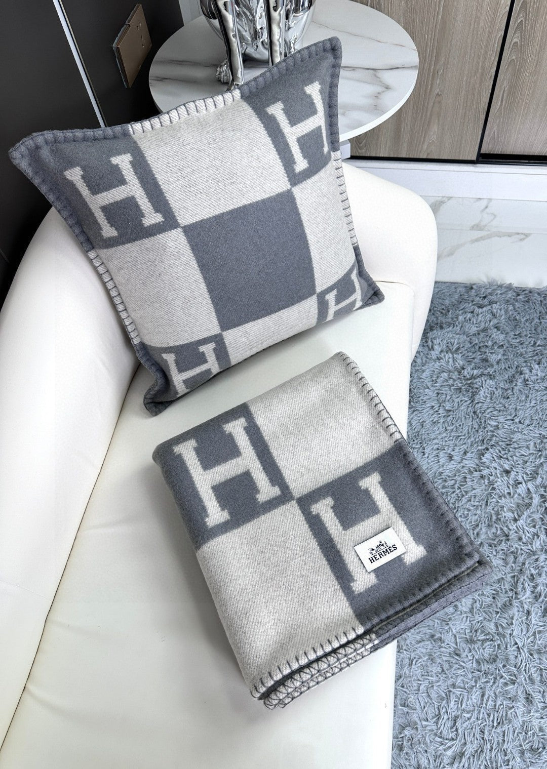 HERMES AVALON THROW BLANKET 170 CM IN COOL GRAY CASERE 294471