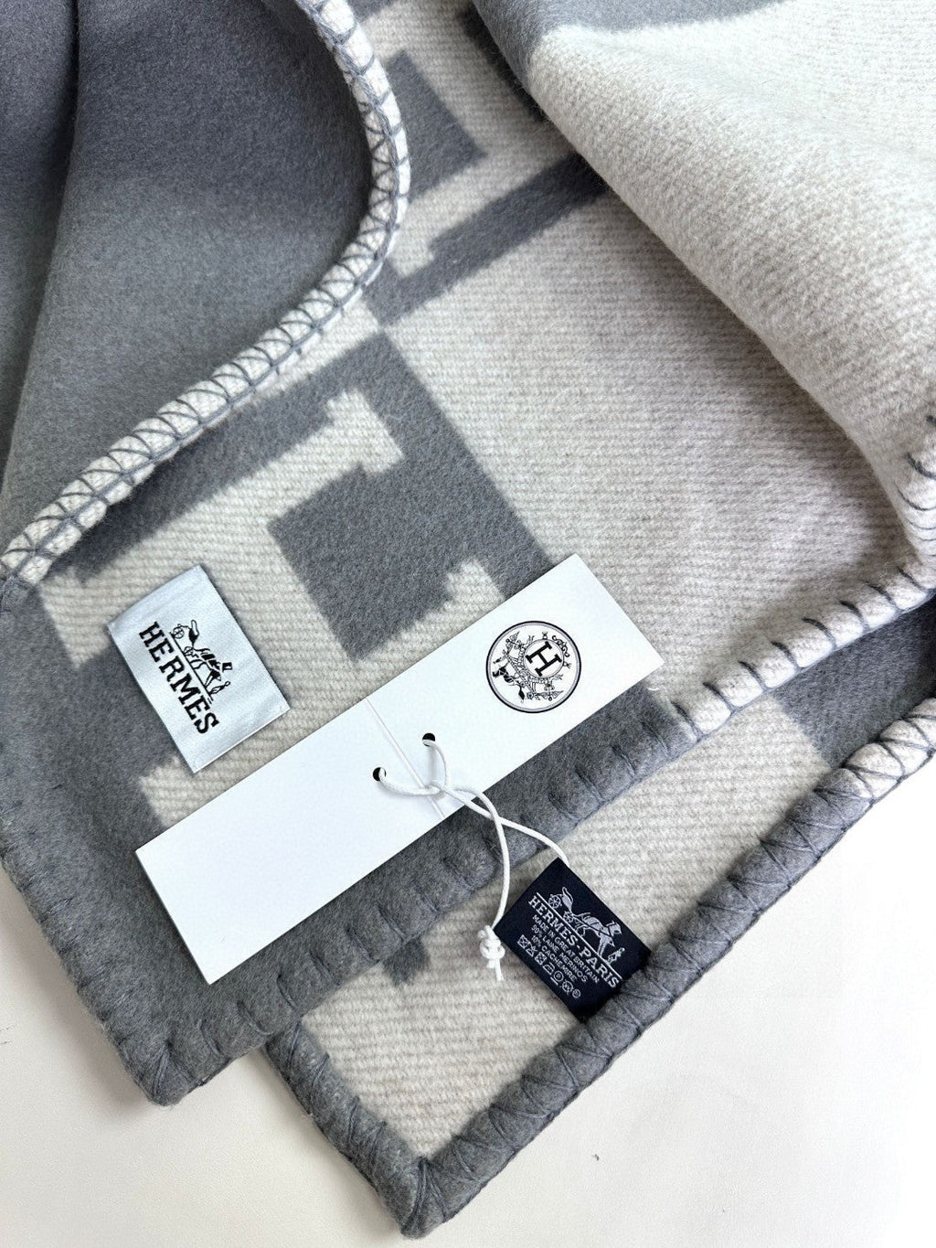 HERMES AVALON THROW BLANKET 170 CM IN COOL GRAY CASERE 294471