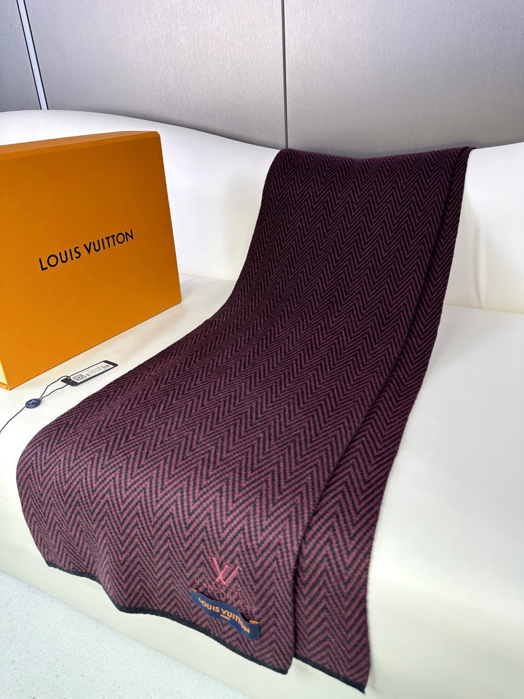 LOUIS VUITTON SCARF 180 CM IN WINE PURPLE CASHMERE 393154