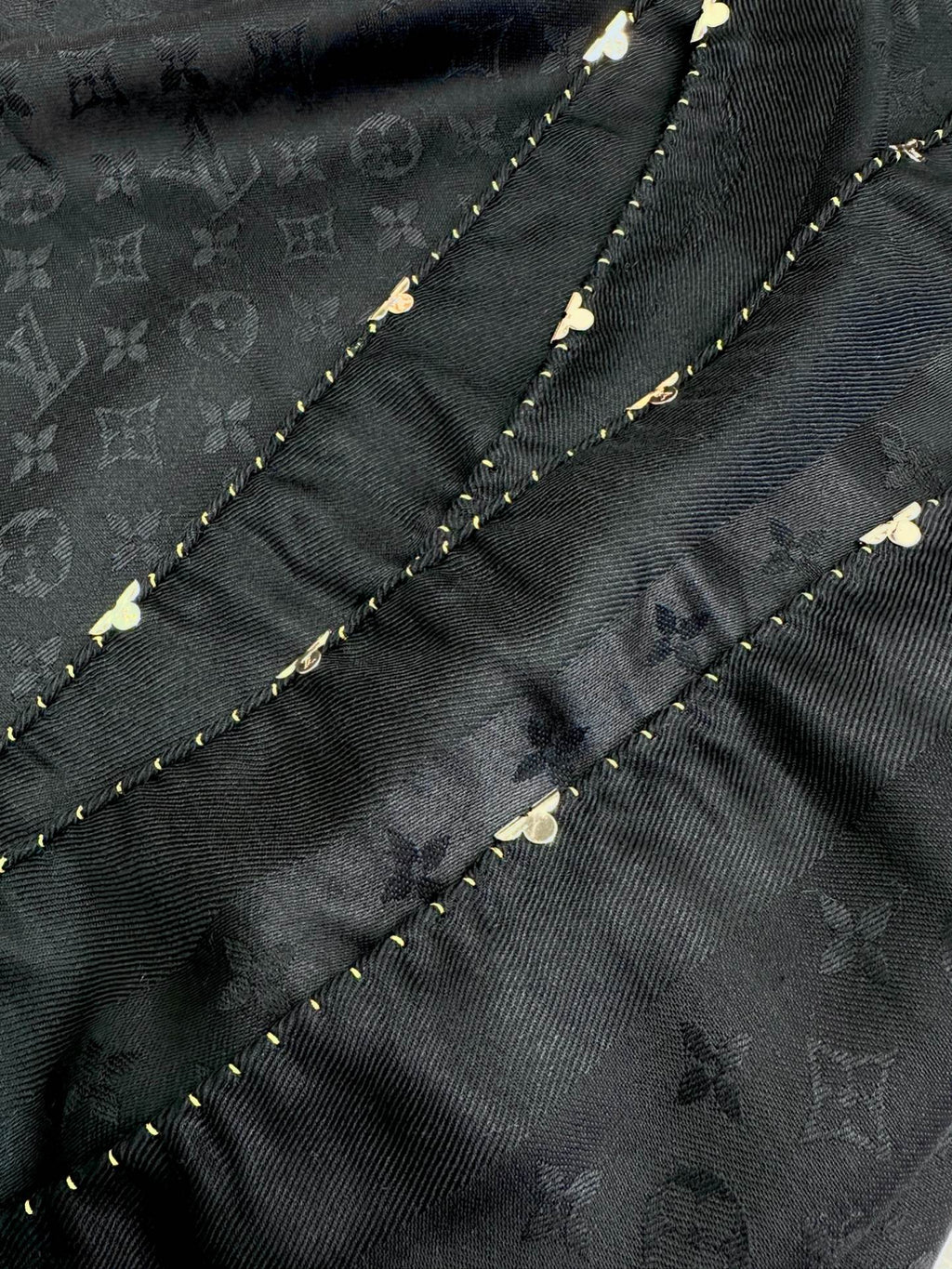 LOUIS VUITTON EVERMORE SCARF 140 CM IN BLACK SILK AND WOOL 393156