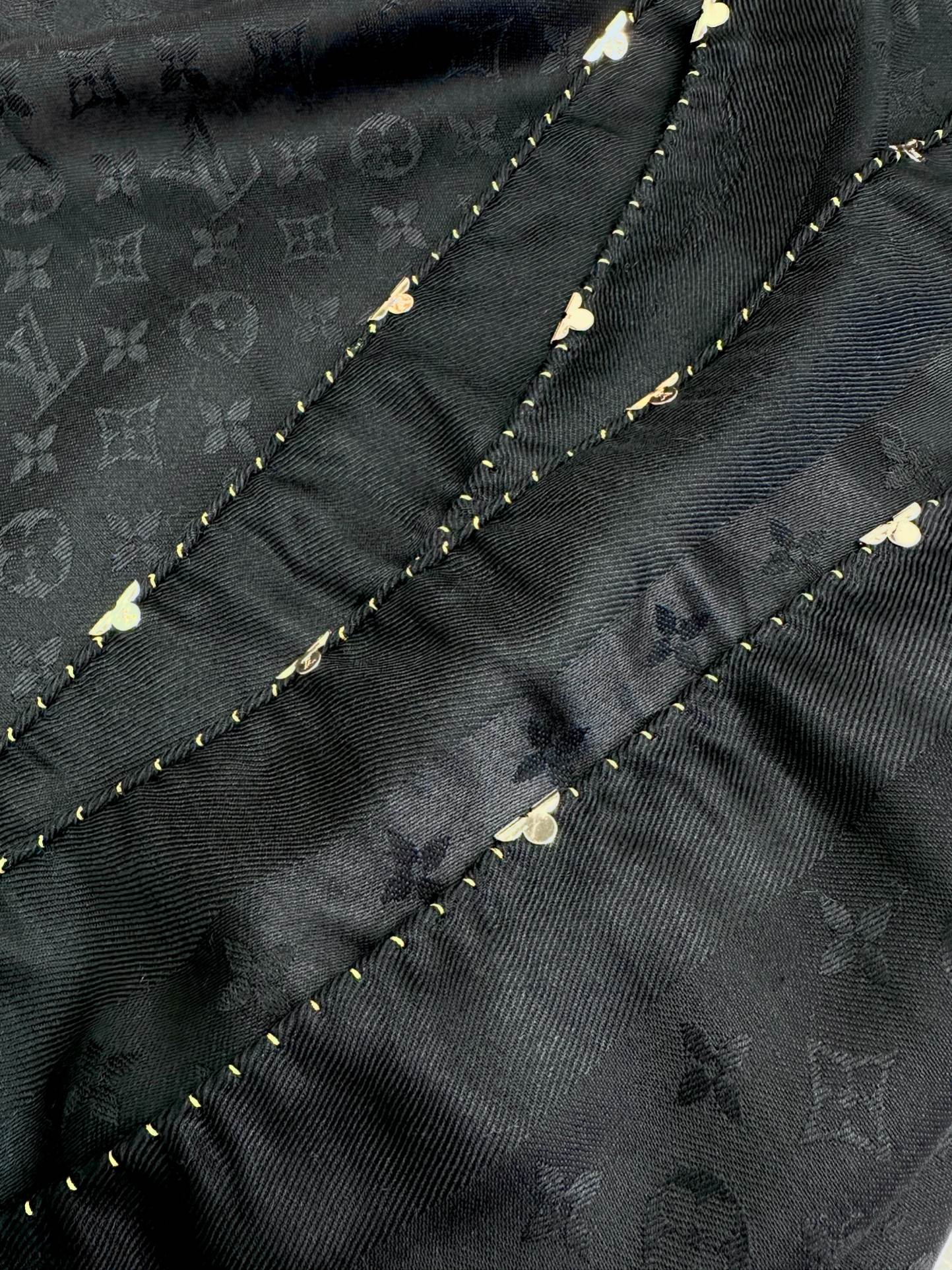 LOUIS VUITTON EVERMORE SCARF 140 CM IN BLACK SILK AND WOOL 393156
