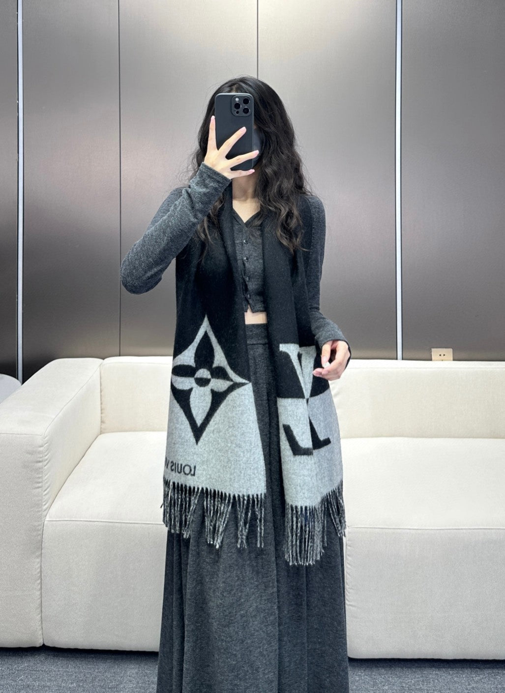 LOUIS VUITTON GRAPHIC DUAL SCARF 192 CM IN BLACK MIX LIGHT GRAY WOOL AND CASHMERE 396435