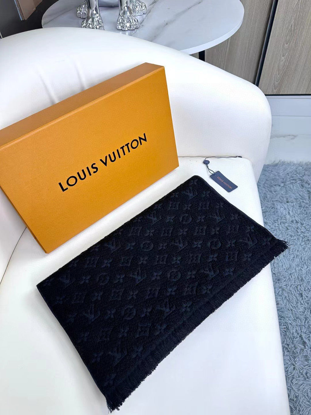 LOUIS VUITTON SCARF 180 CM IN BLACK CLASSIC MONOGRAM CASHMERE 396441