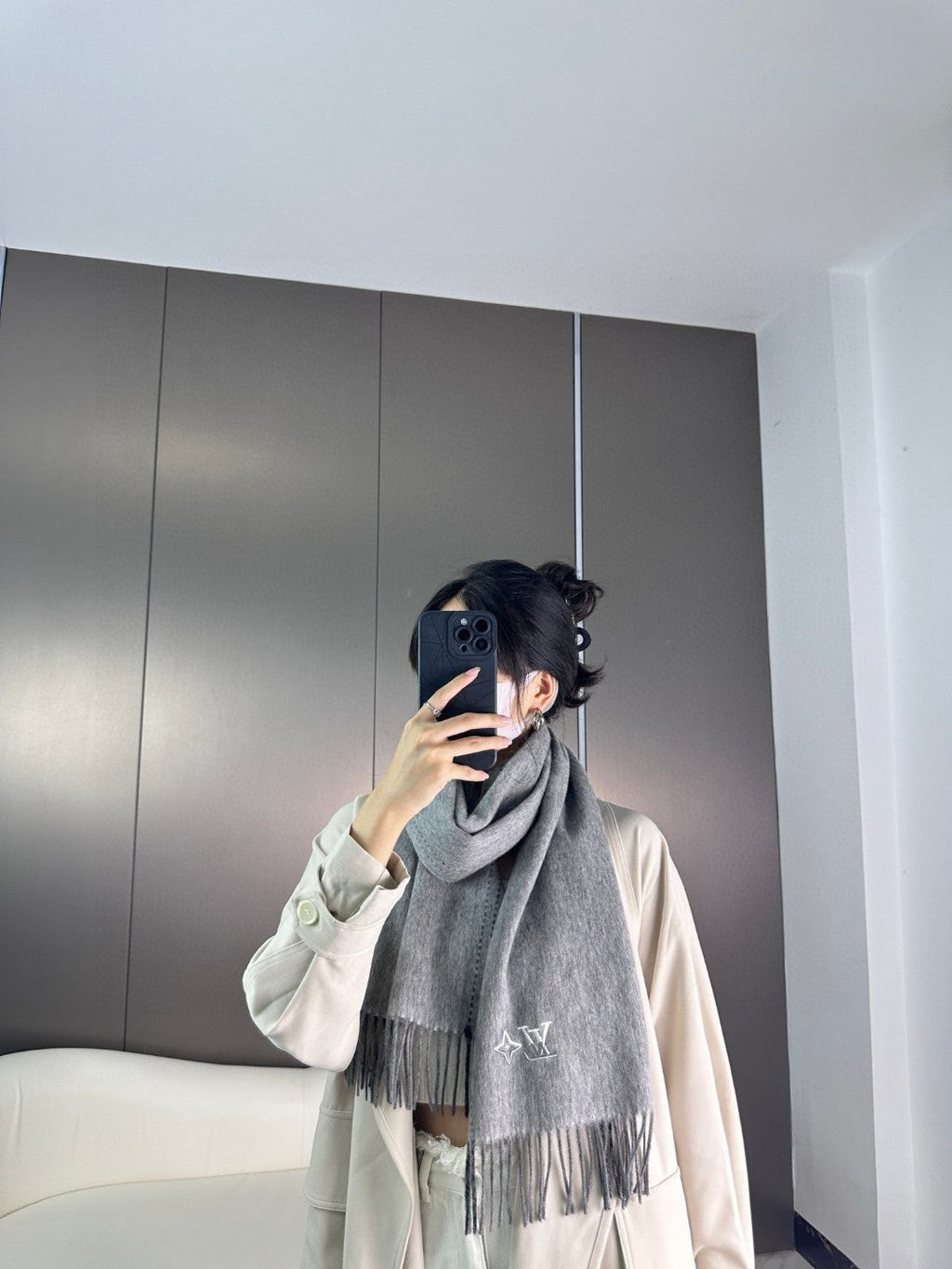LOUIS VUITTON DUAL SCARF 180 CM IN SHARK GRAY CASHMERE 398375