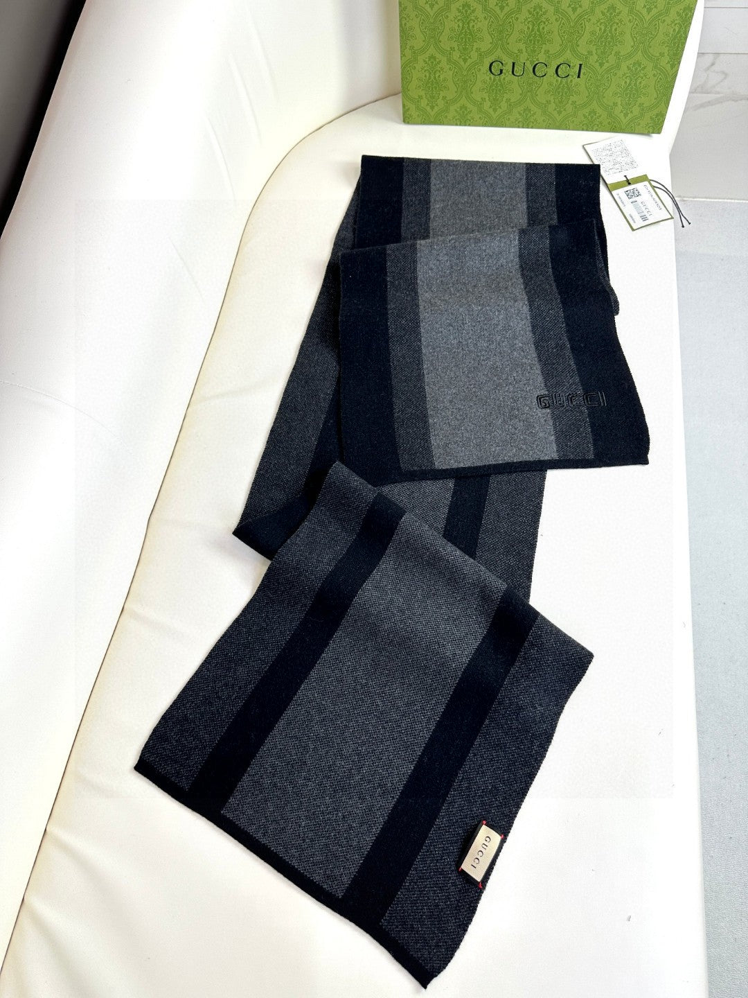 GUCCI SCARF 180 CM IN BLACK MIX DARK GRAY CASHMERE 398446