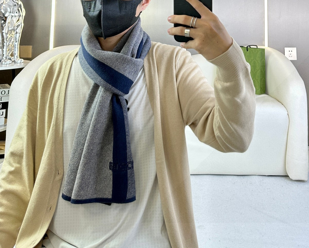 GUCCI SCARF 180 CM IN NAVY BLUE MIX BEIGE CASHMERE 398448