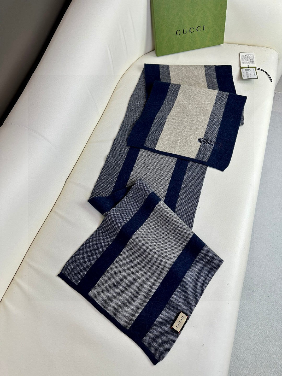 GUCCI SCARF 180 CM IN NAVY BLUE MIX BEIGE CASHMERE 398448