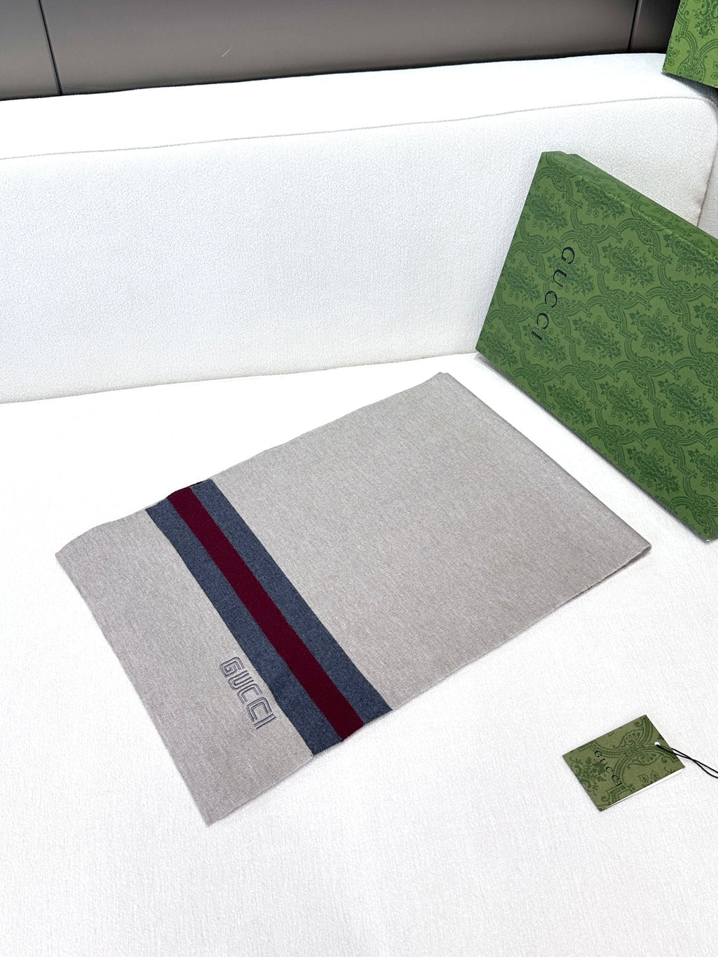 GUCCI SCARF 180 CM IN HARBOR GRAY CASHMERE 398452