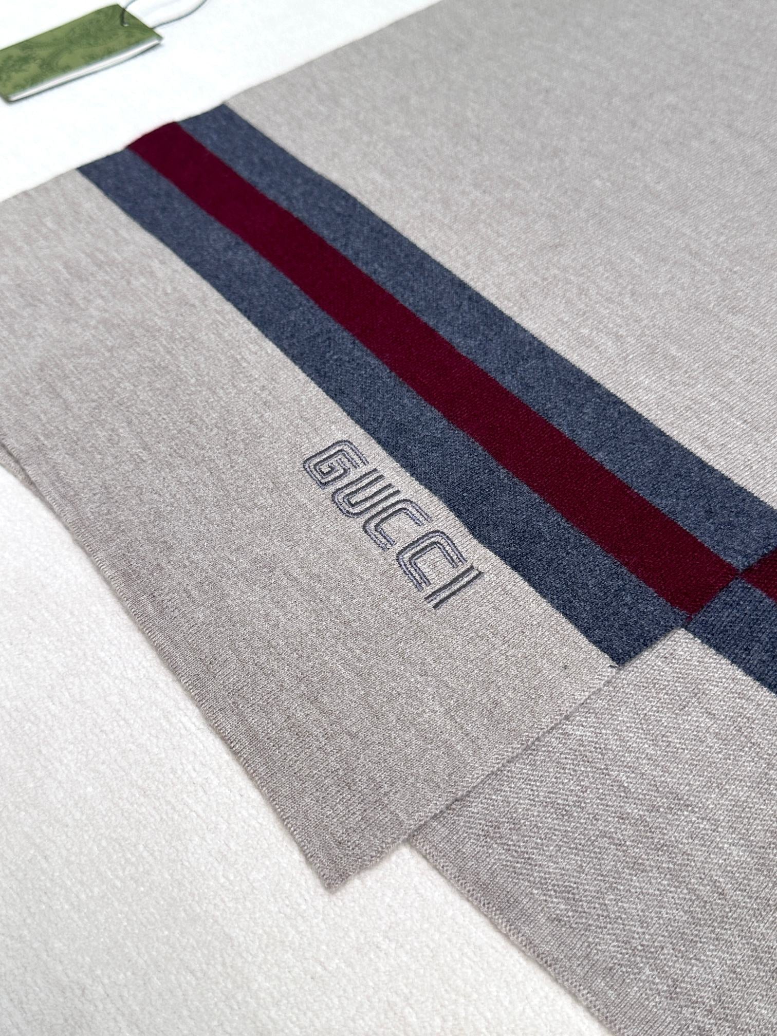 GUCCI SCARF 180 CM IN HARBOR GRAY CASHMERE 398452