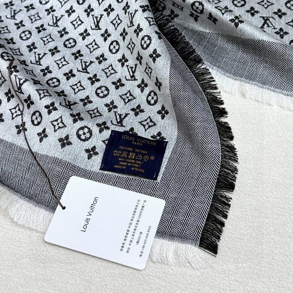 LOUIS VUITTON LV SCARF 120 CM IN WOOL MIX SILK 737299