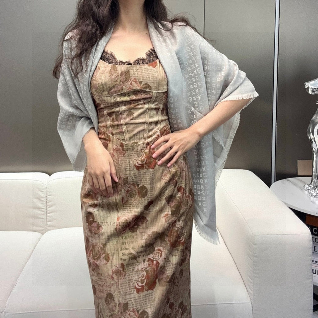 LOUIS VUITTON LV SCARF 120 CM IN WOOL MIX SILK 737300