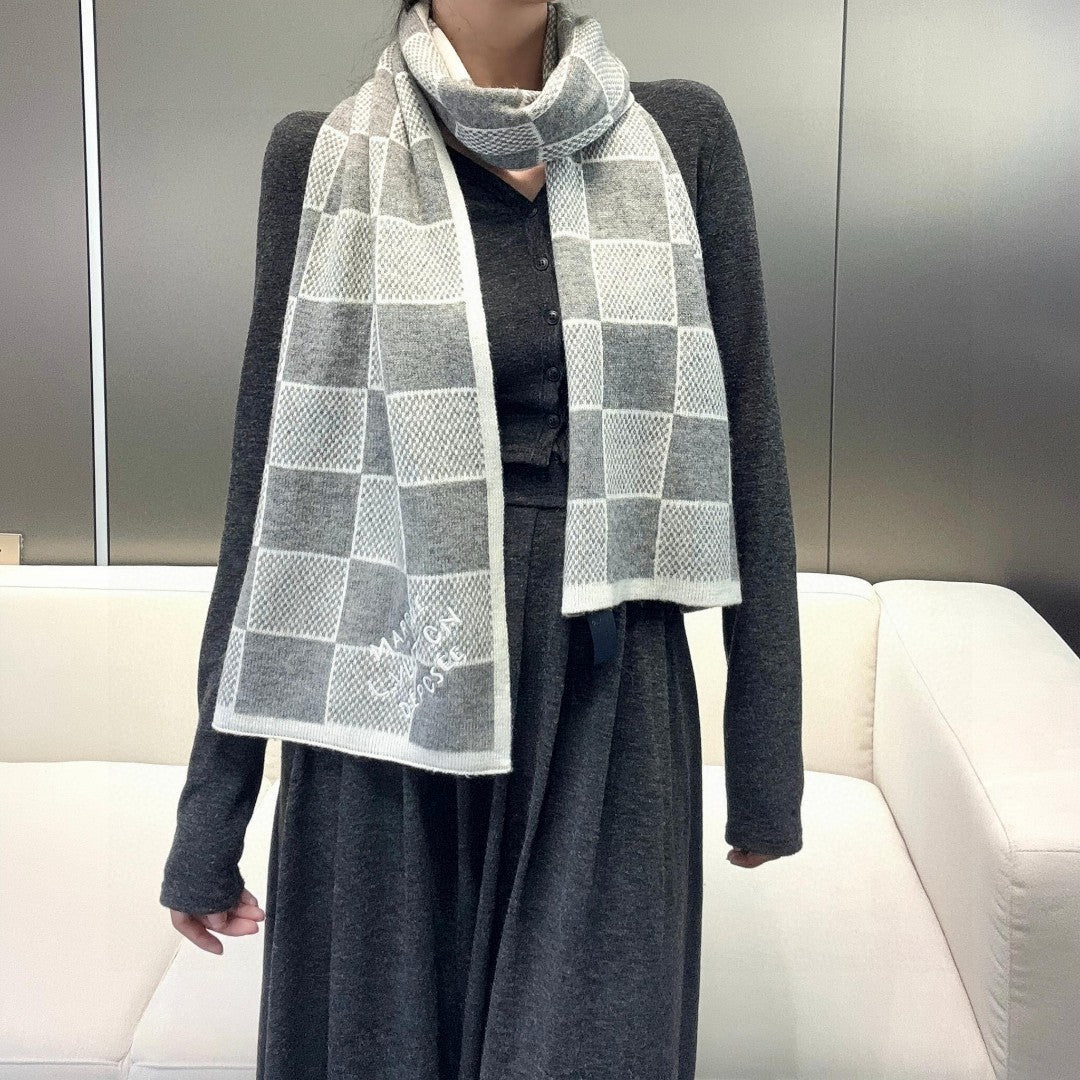 LOUIS VUITTON LV SCARF 180 CM IN CASHMERE 682078