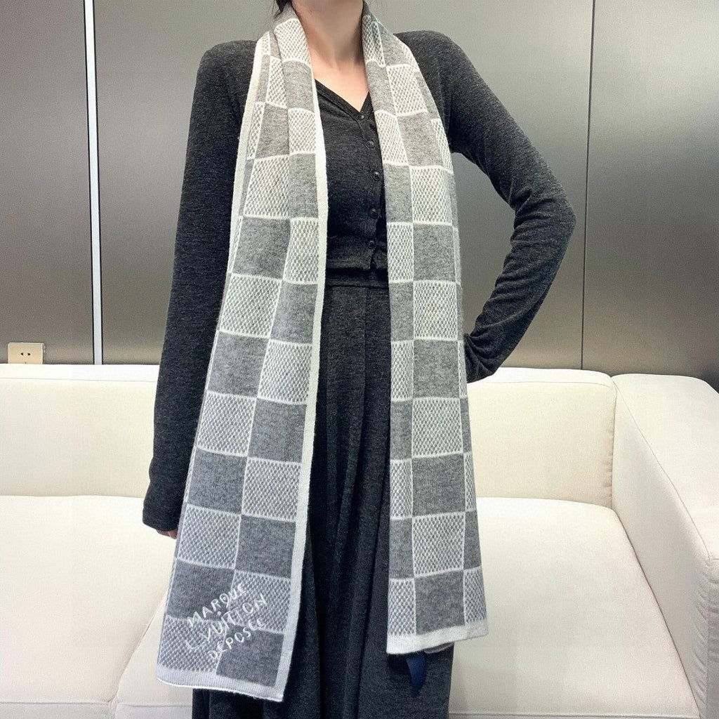 LOUIS VUITTON LV SCARF 180 CM IN CASHMERE 682078