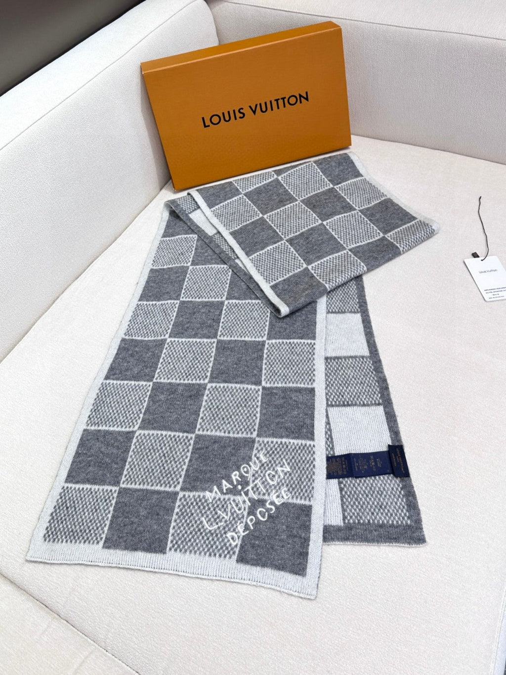 LOUIS VUITTON LV SCARF 180 CM IN CASHMERE 682078