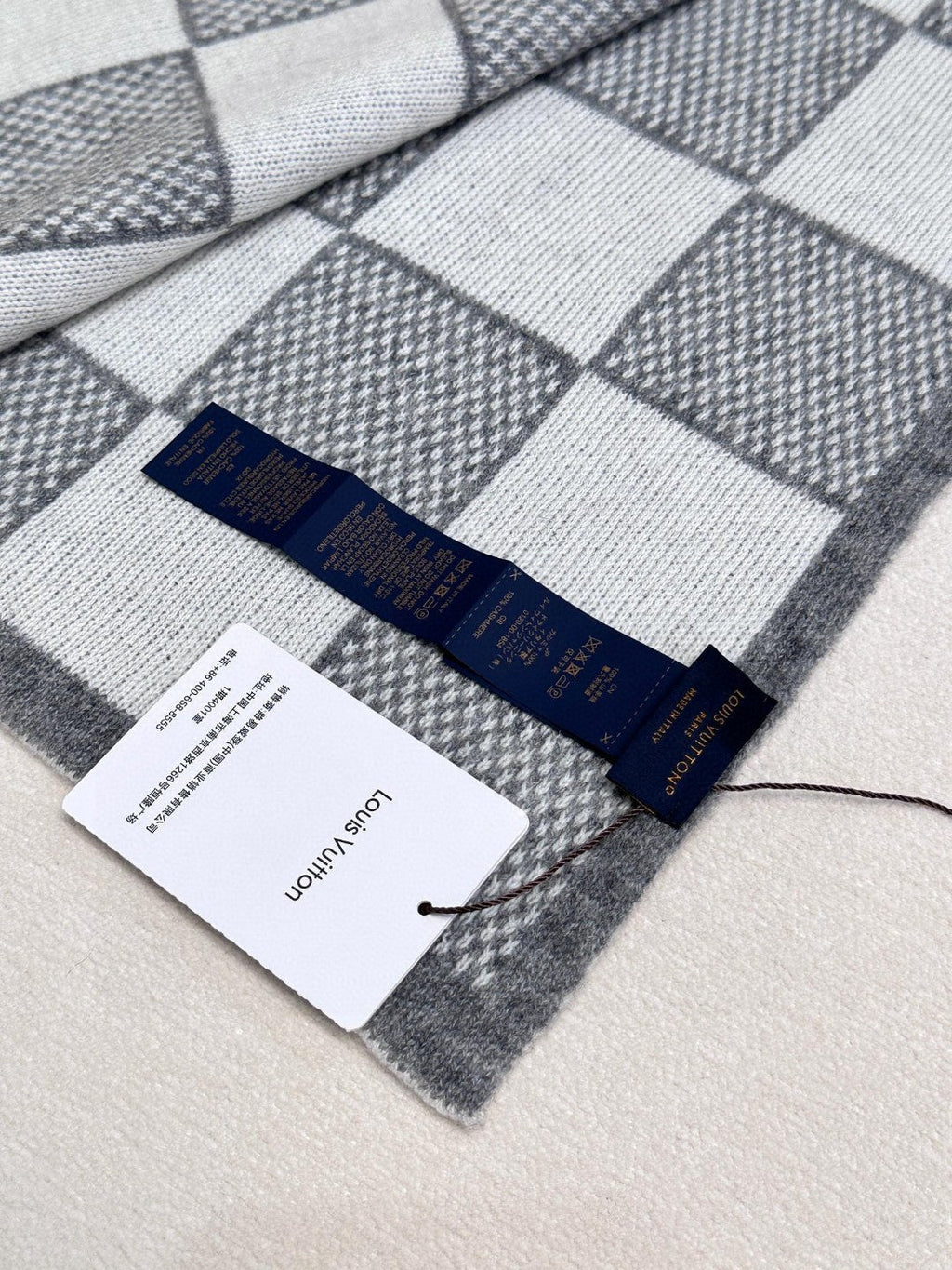 LOUIS VUITTON LV SCARF 180 CM IN CASHMERE 682078
