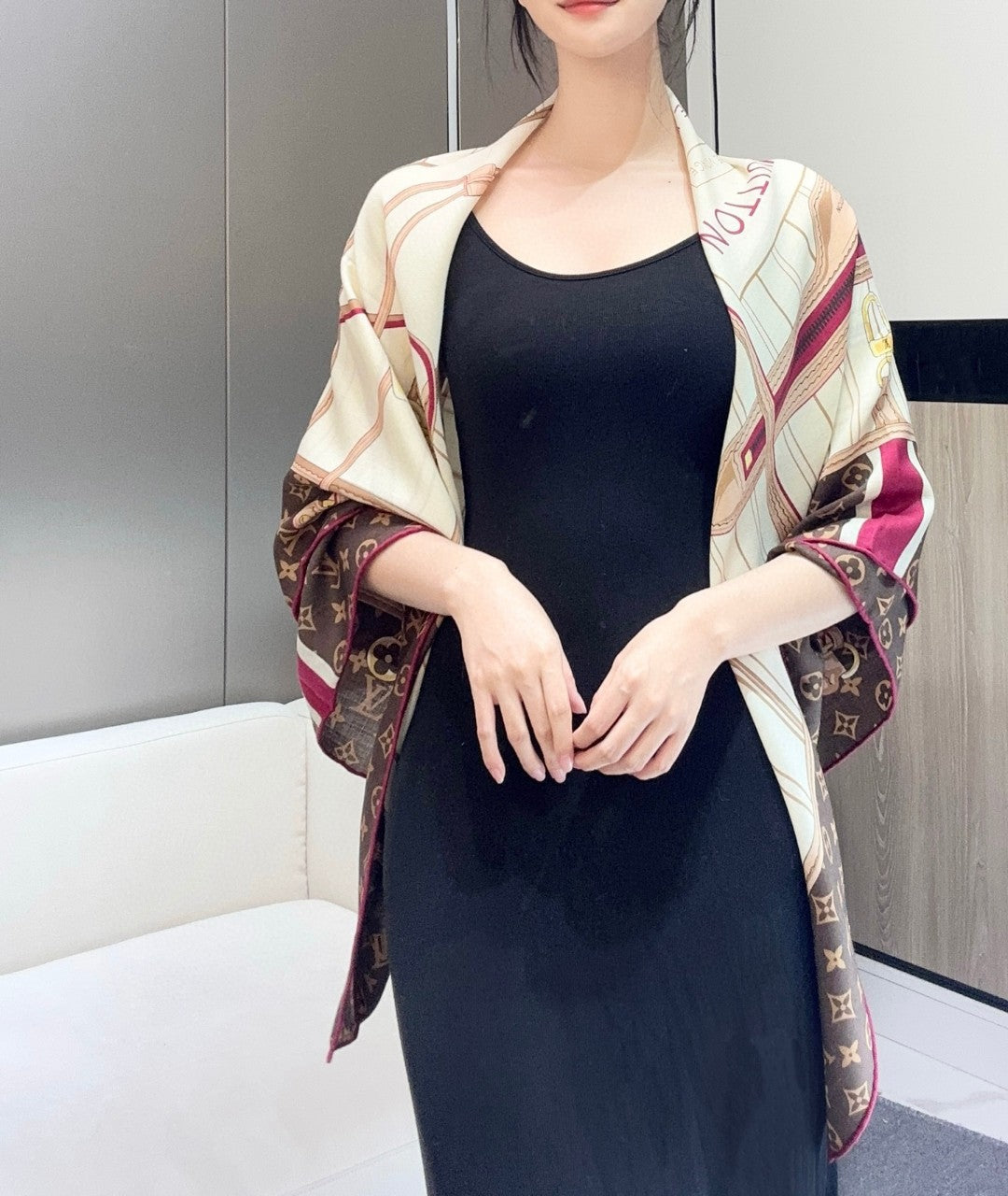 LOUIS VUITTON LV SCARF 140 CM IN SILK 721536