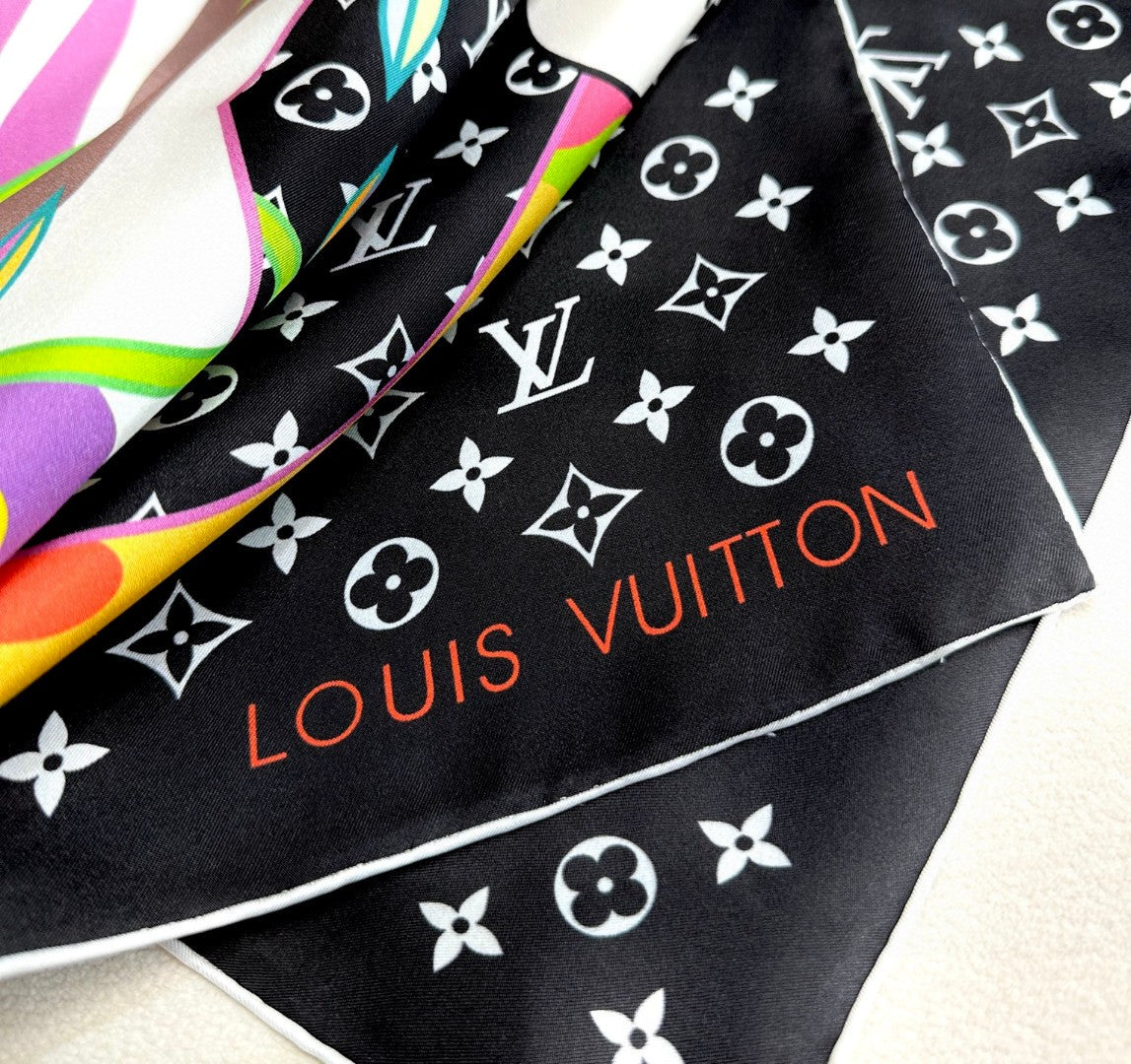 LOUIS VUITTON LV SCARF 90 CM IN SILK 733947