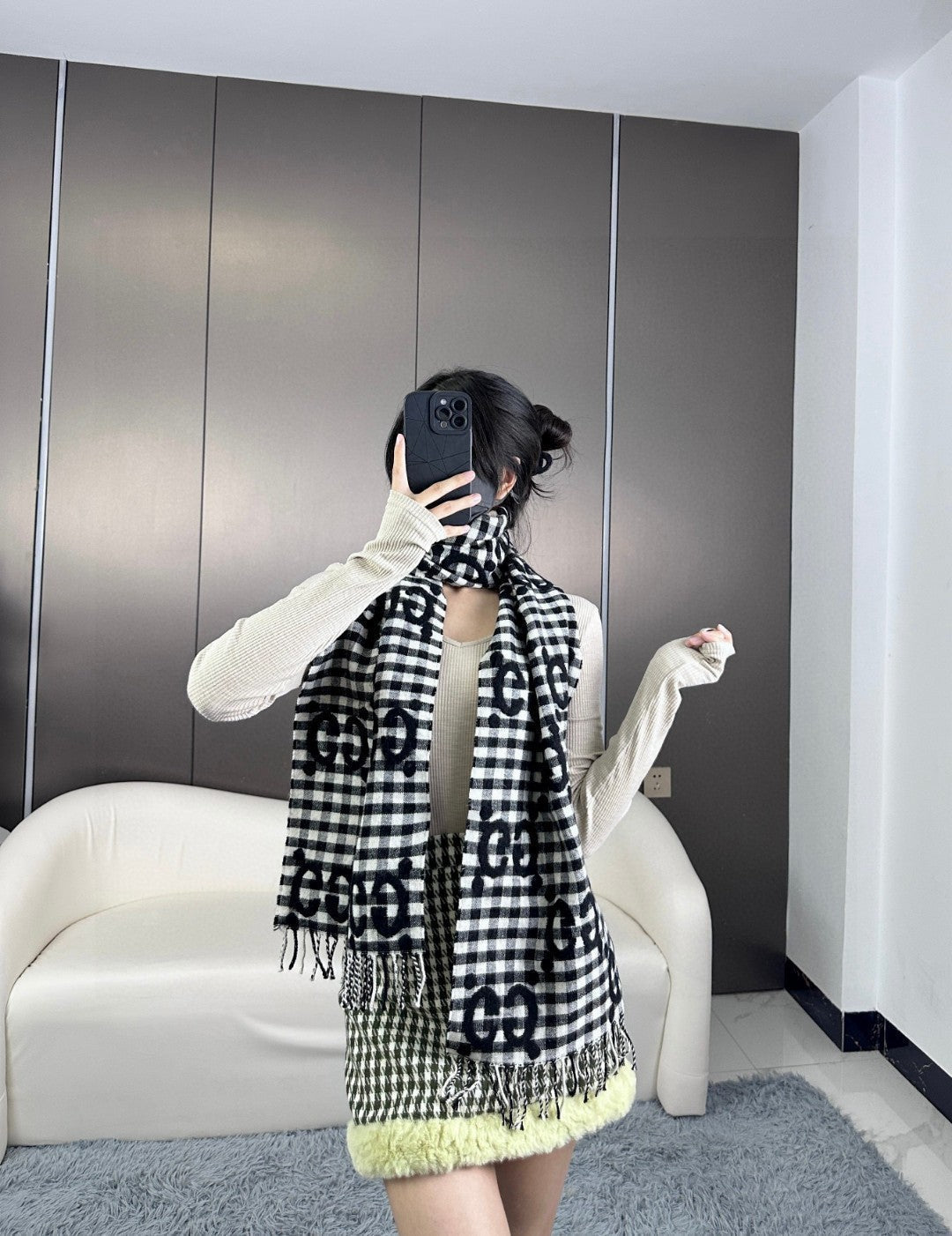 GUCCI 25S SCARF 220 IN CASHMERE 732134