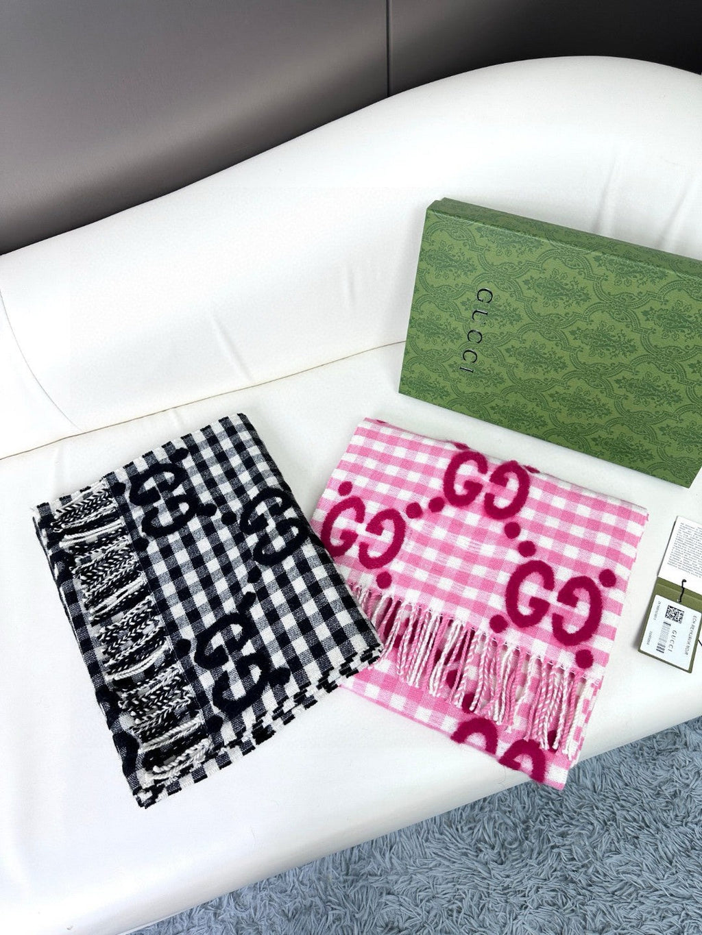 GUCCI 25S SCARF 220 IN CASHMERE 732134