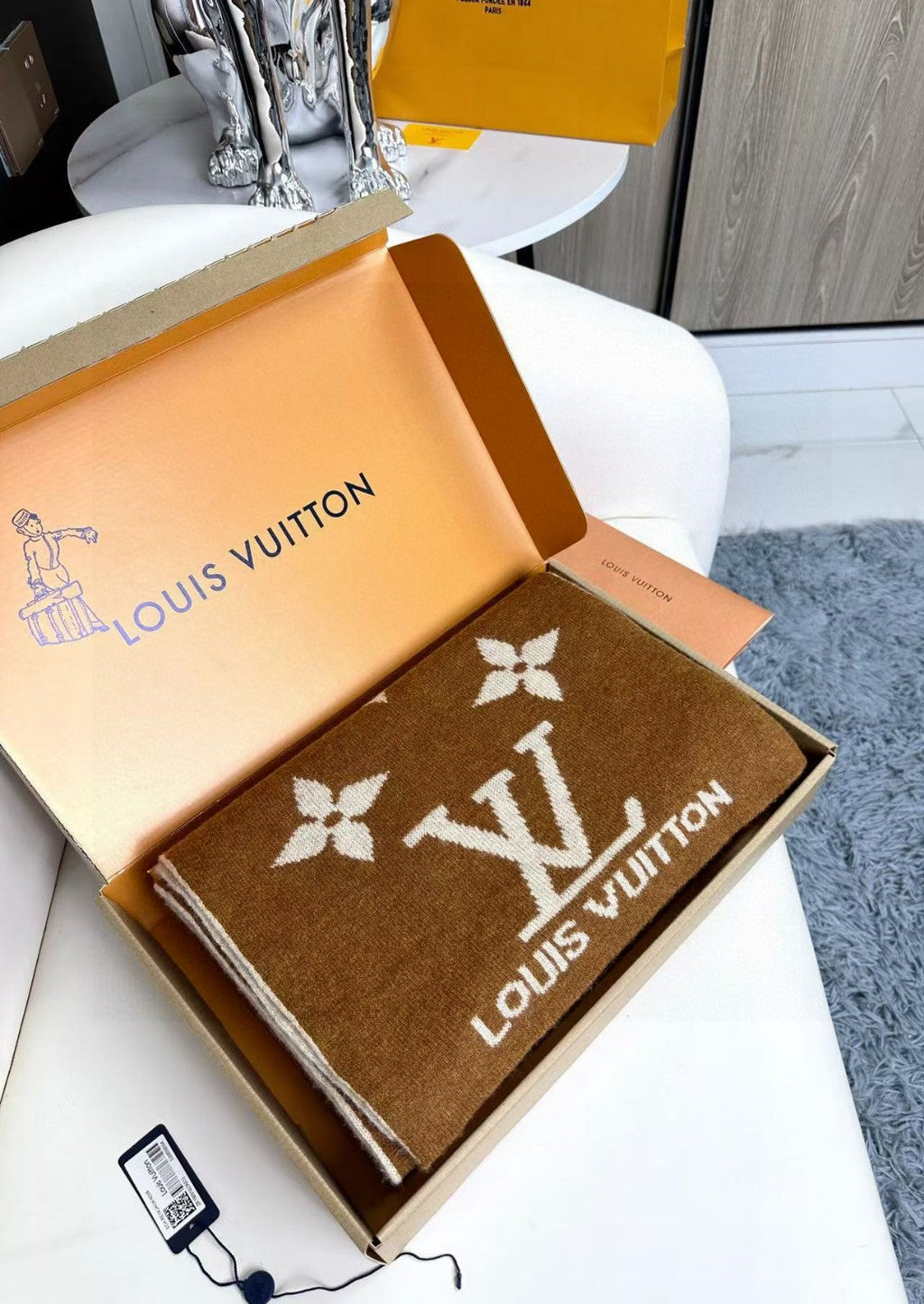 LOUIS VUITTON LV SCARF 180 CM IN CASHMERE 700778