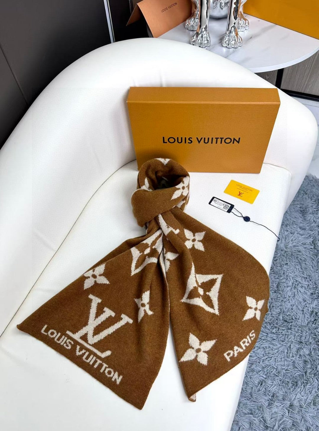 LOUIS VUITTON LV SCARF 180 CM IN CASHMERE 700778