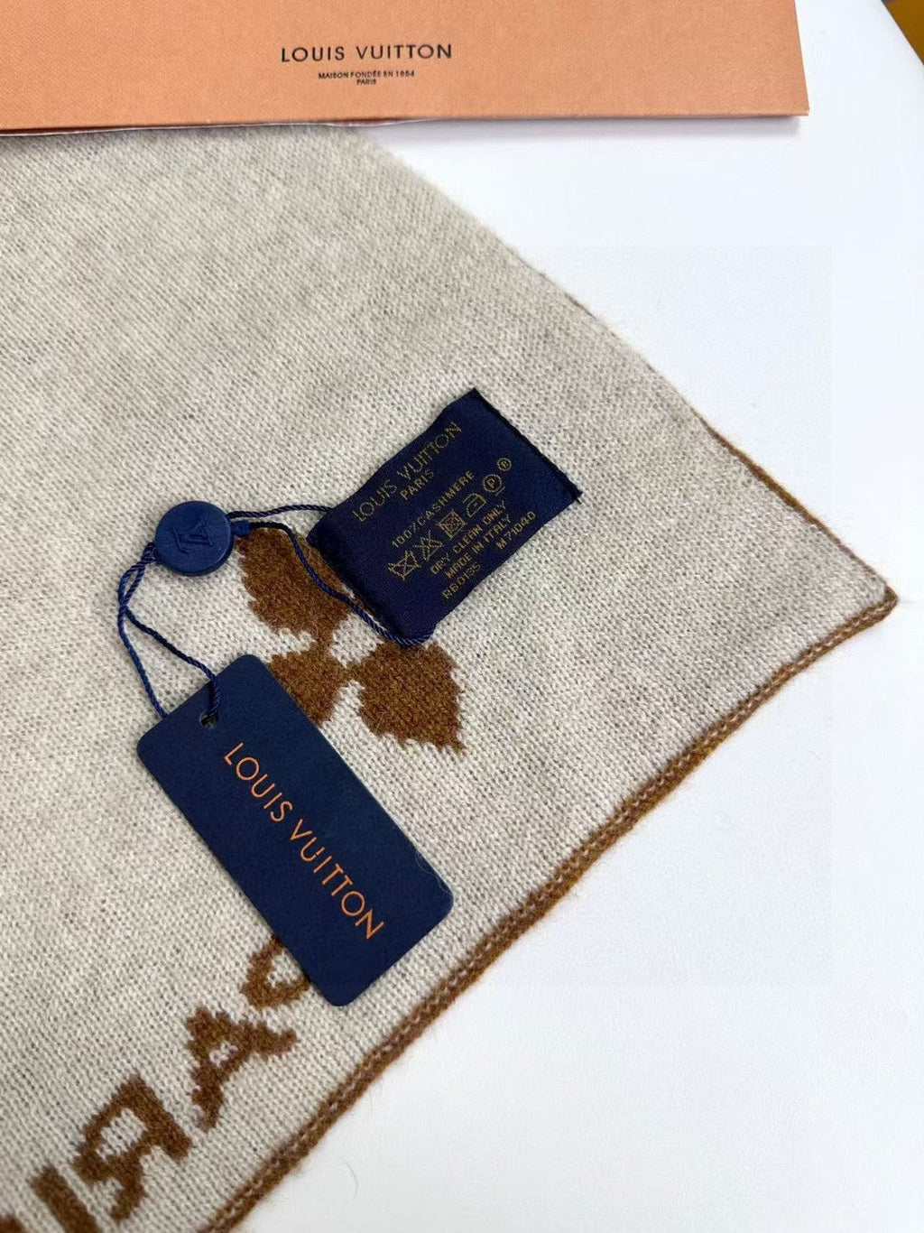 LOUIS VUITTON LV SCARF 180 CM IN CASHMERE 700778