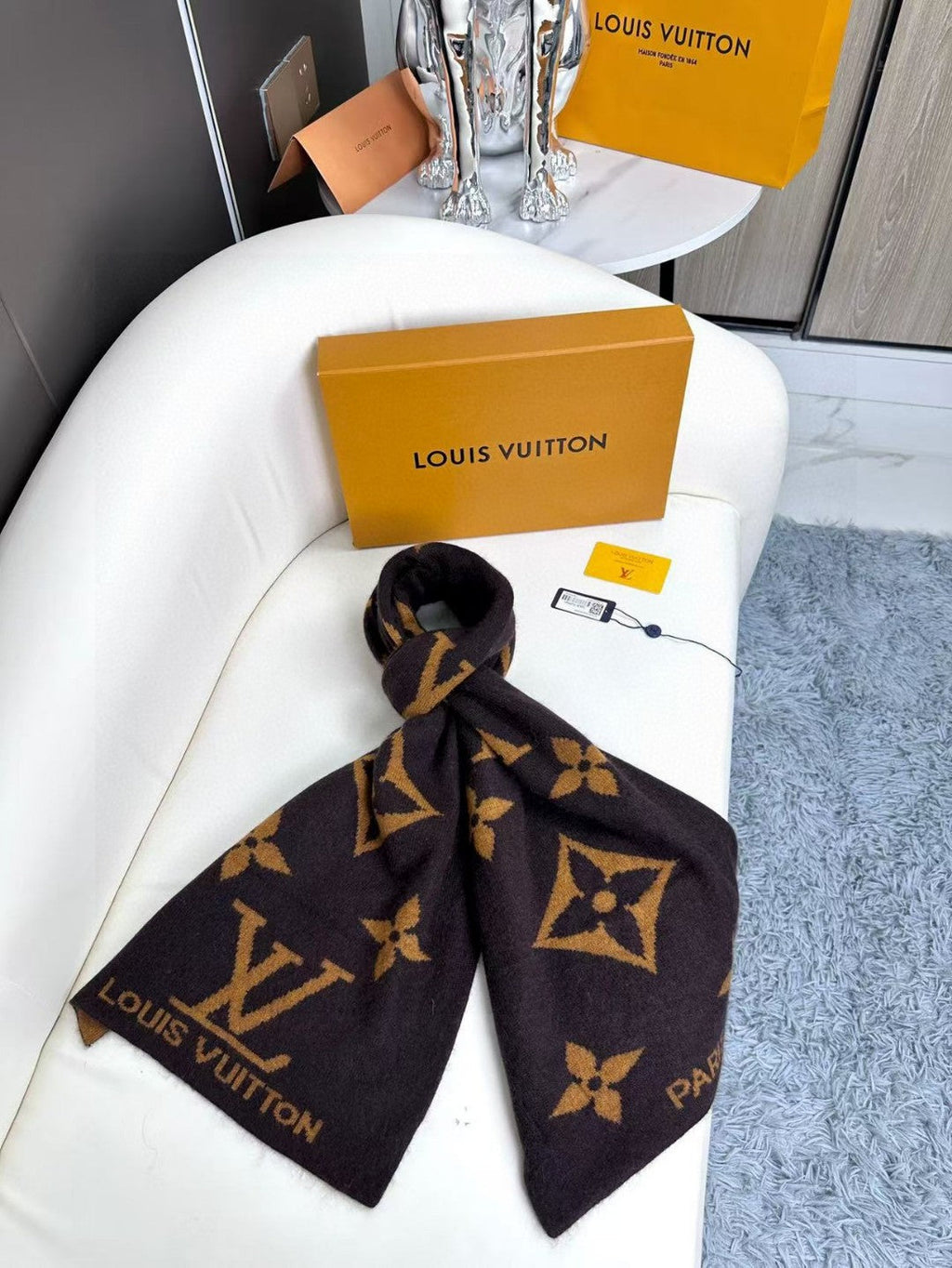 LOUIS VUITTON LV SCARF 180 CM IN CASHMERE 700779